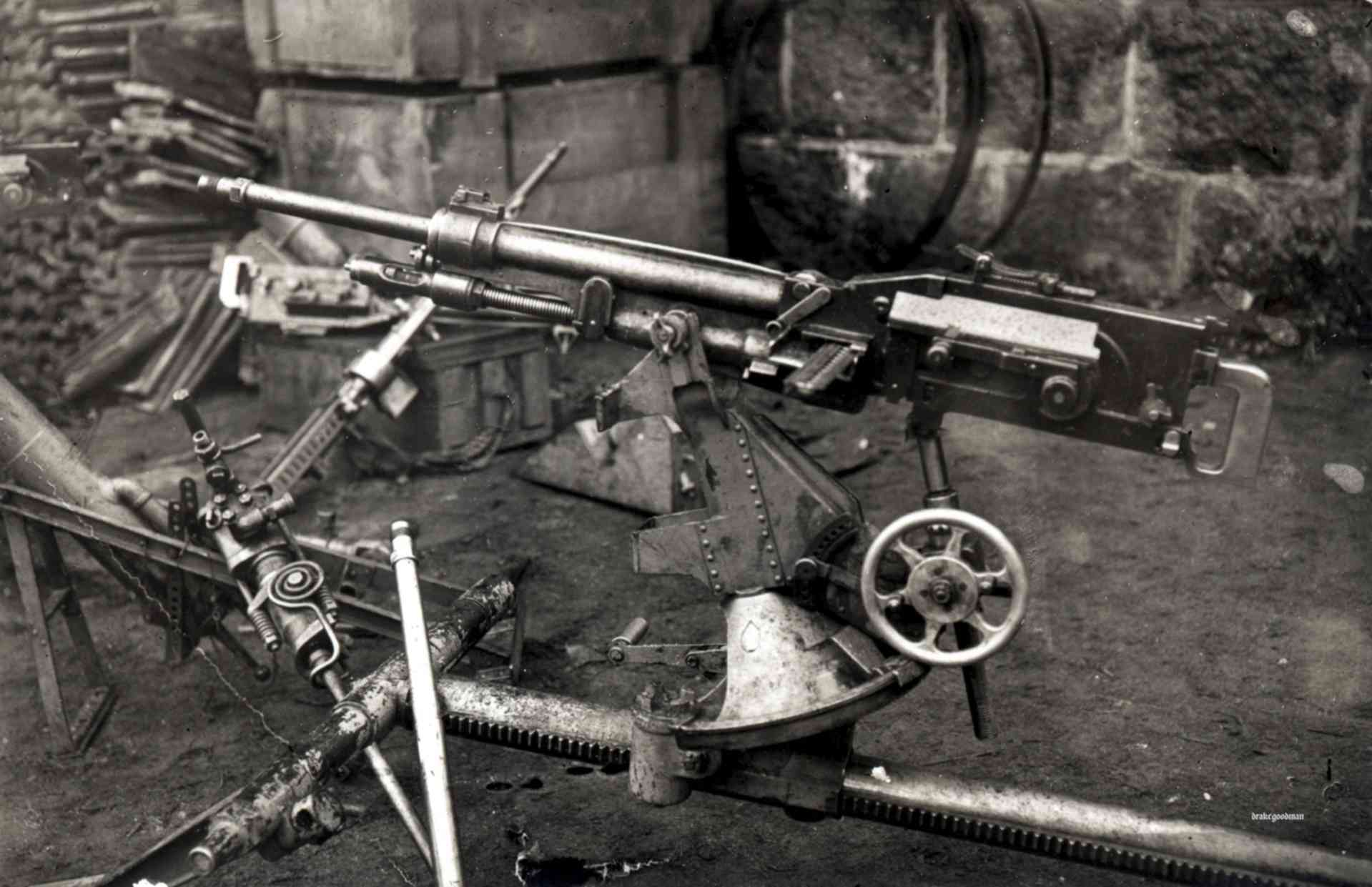 Оружие после второй мировой. Пулемёты 1 мировой войны. Гочкис пулемет 1922. Гочкис пулемет 1914.