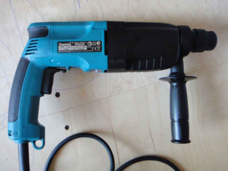 Перфоратор макита 3200с. Makita hr2450. Поддельный перфоратор Макита hr2470. Перфоратор Китай.