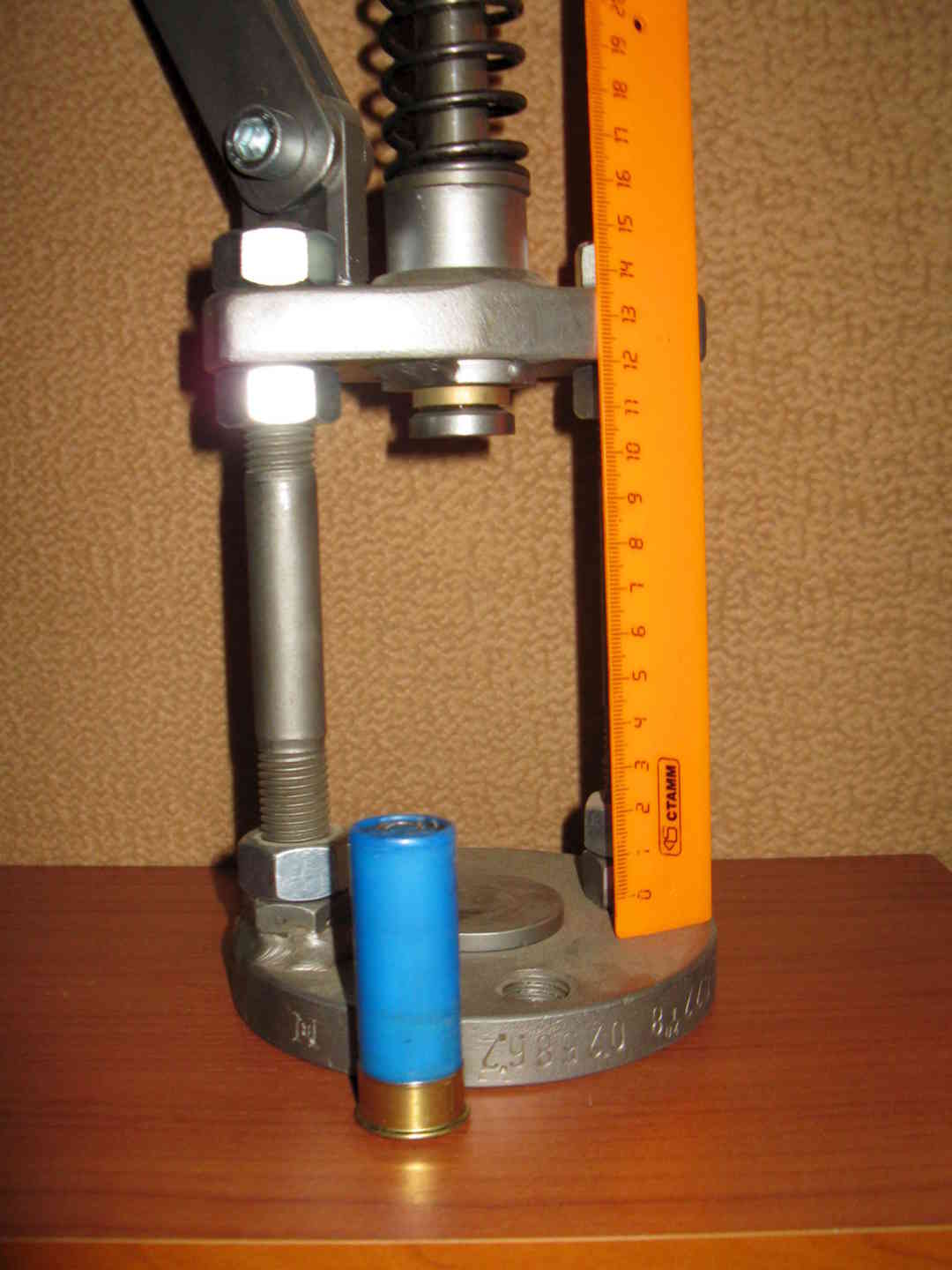 Весы для снаряжения патронов электронные. 001 грамма. Весы для пороха механические rcbs. Весы для снаряжения патронов. Весы с гирьками советские для взвешивания пороха и дроби.