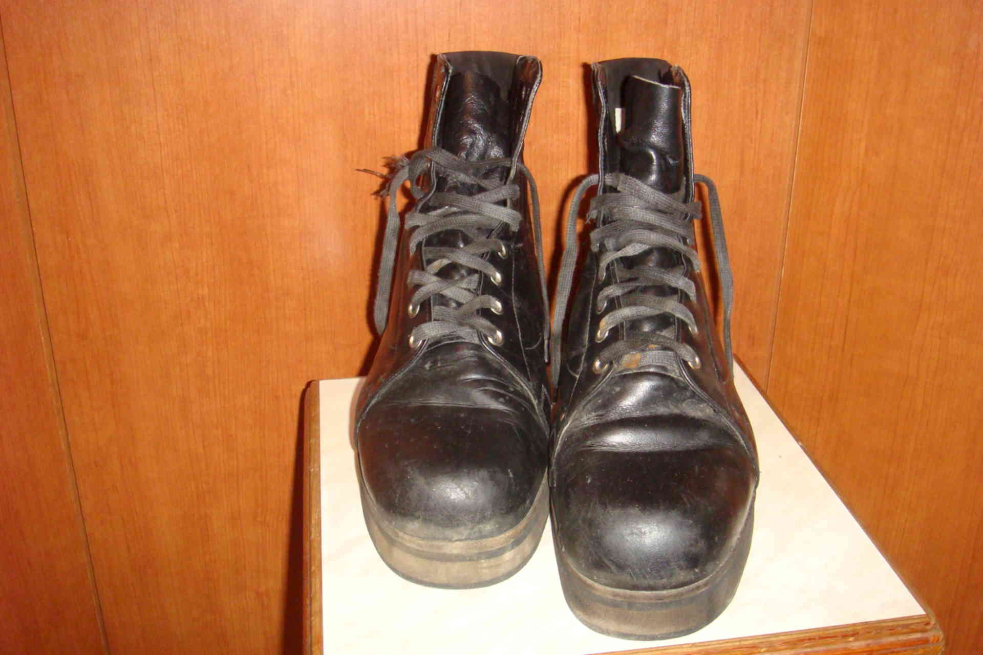 Советские туристические ботинки