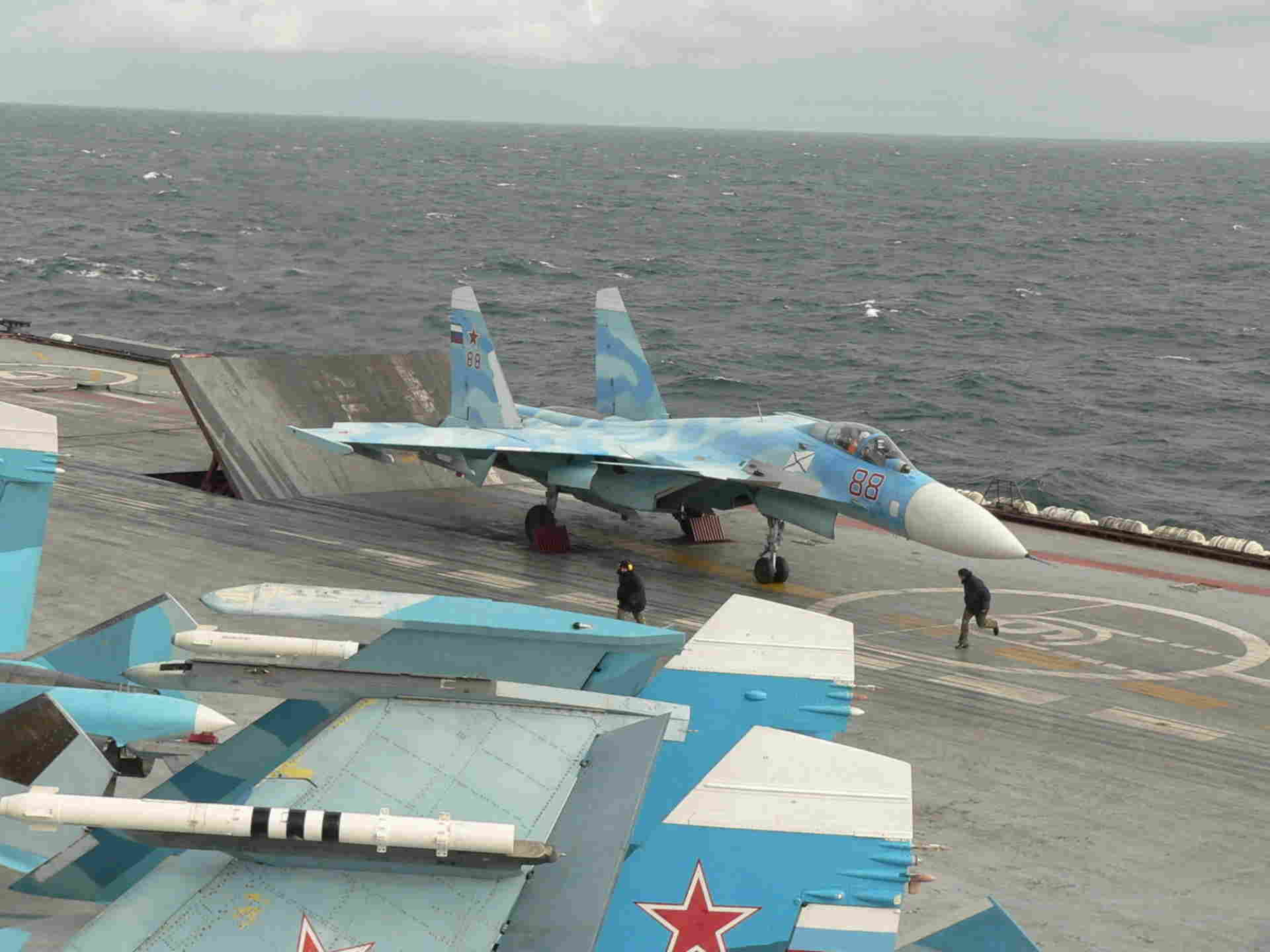 Истребитель су 33. Су-33 палубный истребитель. Су 27 палубный. Су-33 ВМФ. Истребитель Су-33 Су-27к.