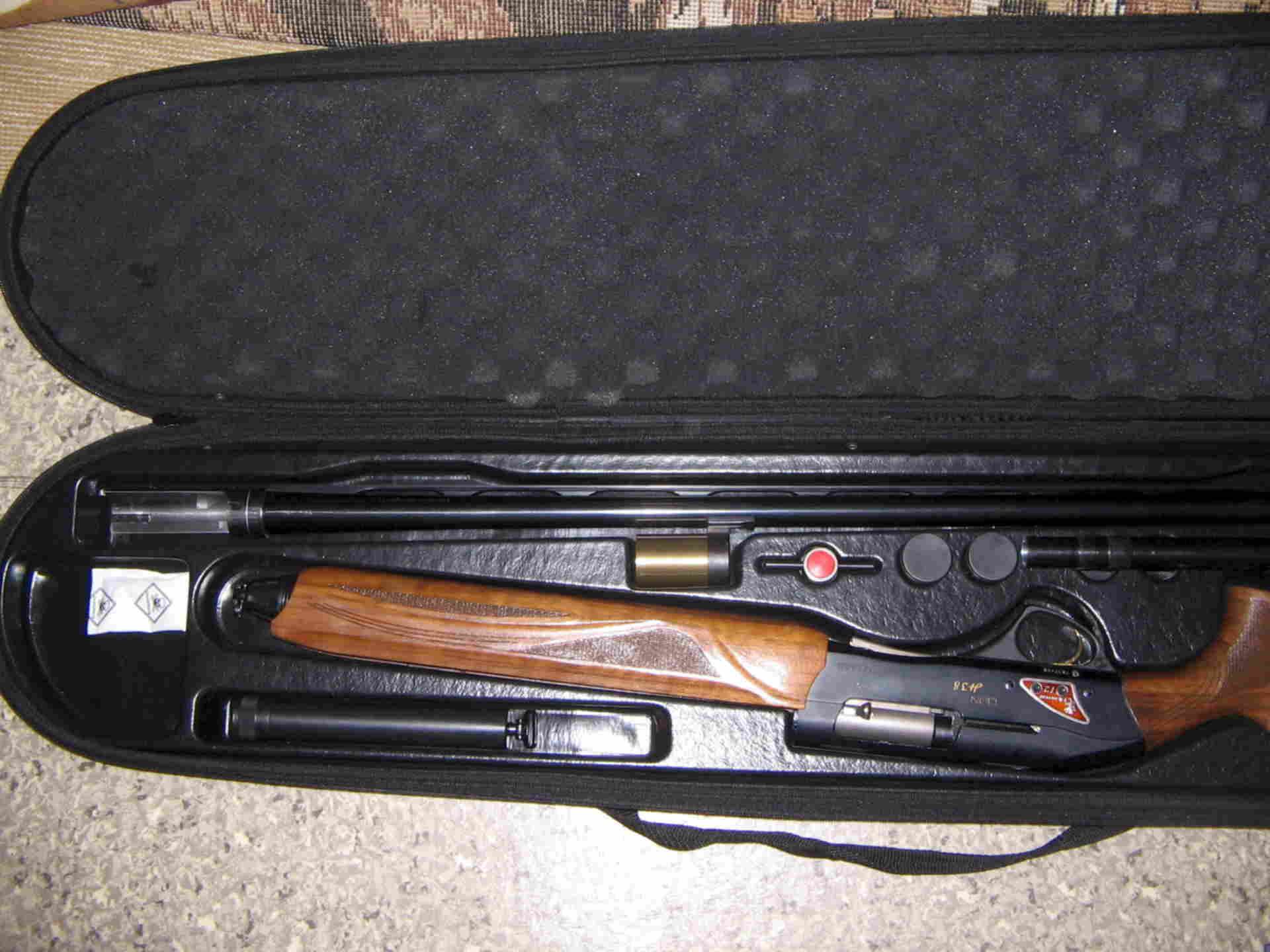 Fabarm h38 lion hunter. Кофр на fabarm h38 lion 12/76. Пластиковое цевьё fabarm h38. Fabarm lion h38. Фабарм 38.