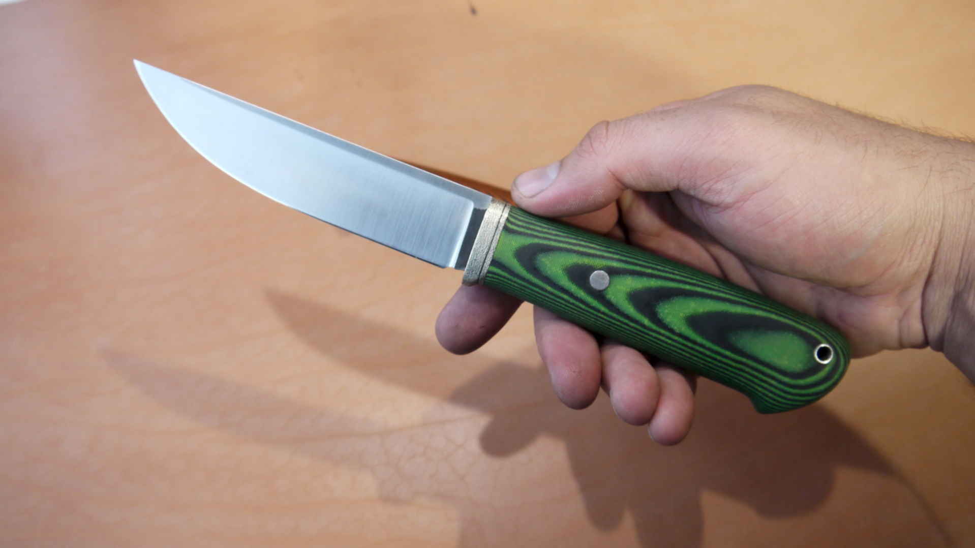 Нож зеленая рукоять