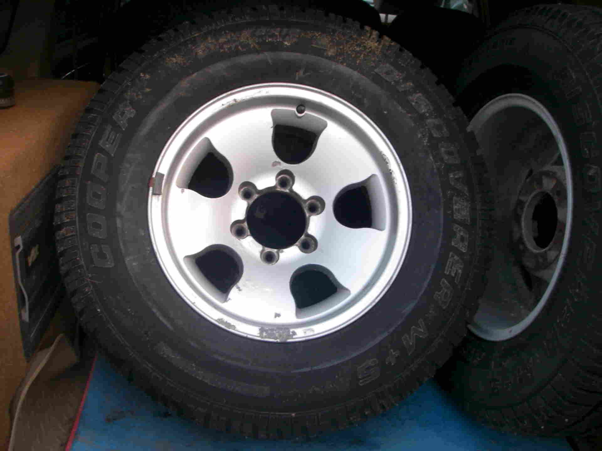 Прадо 120 265 70 17. Колеса 265 на 70. 265/70/16 ханкук рт05. Bfgoodrich 31/10. Зимняя резина гудрич на ssangyong kyron 245 70 на 16.