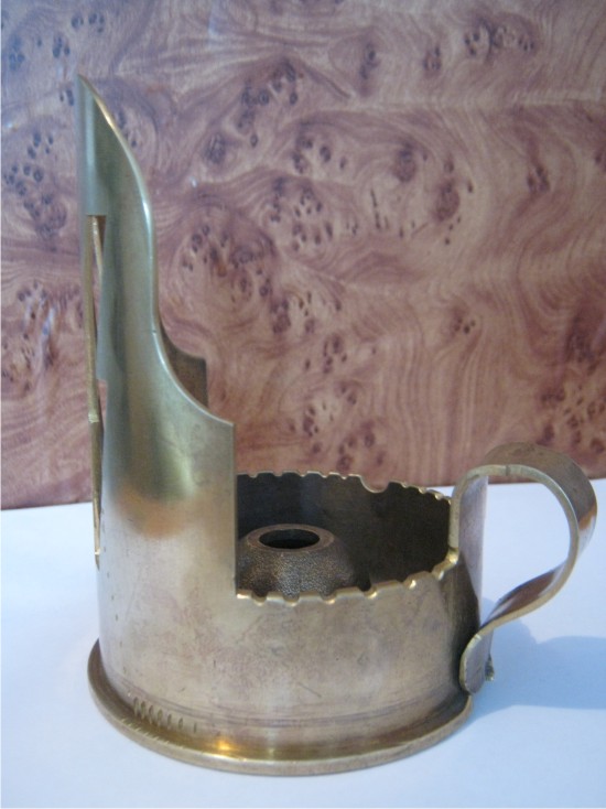 Пепельницы из латунных гильз. Пепельница из 120 гильзы. Пепельницы из латунных гильз. Пепельница из гильзы. Пепельницы из латунных гильз.