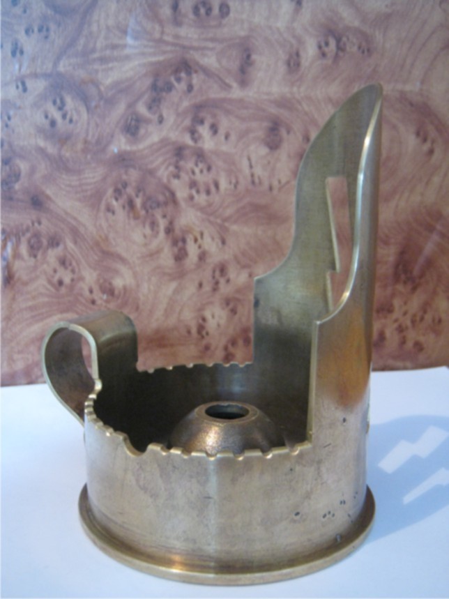 Пепельница из гильзы. Кружка из гильзы. Пепельница из гильзы. Пепельницы из латунных гильз. Пепельница из гильзы.