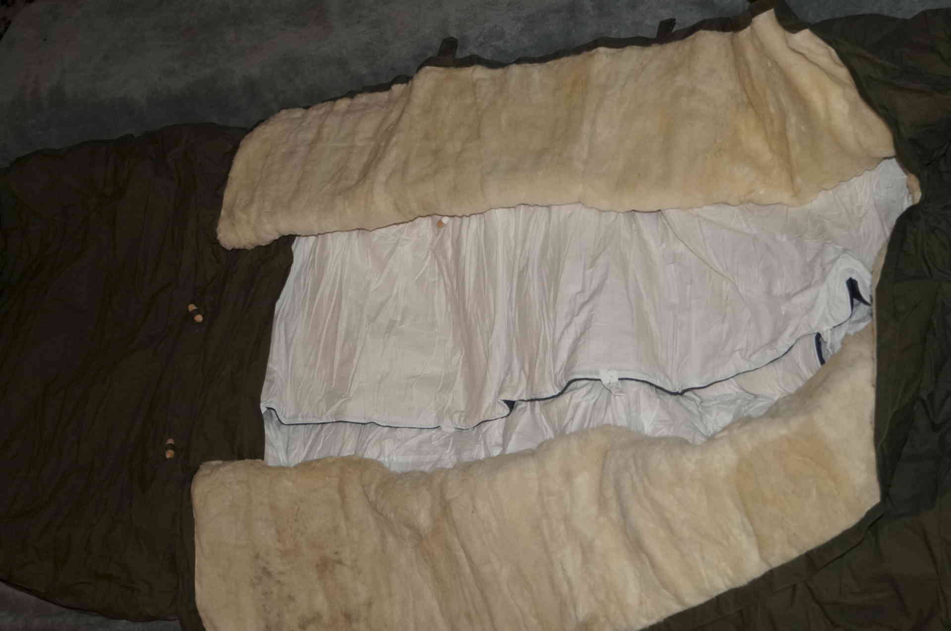 Спальный мешок буран. Спальник овчина. Спальный мешок буран из натуральной овчины. Спальный мешок зимний. Спальный мешок из овчины.