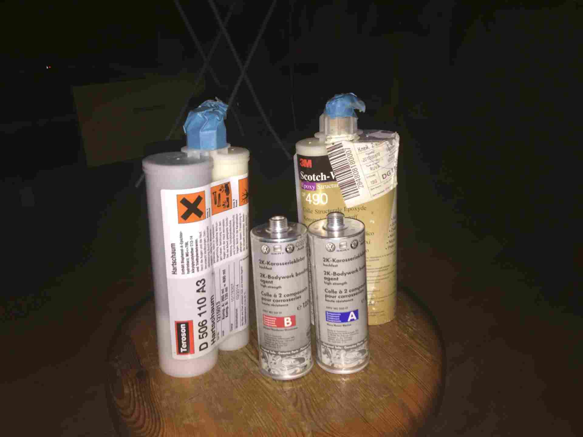 Как заклеить эпоксидным клеем. Эпоксидный клей для древесины. Склеить бампер стекловолокном. Клей на основе эпоксидной смолы. Стеклоткань и эпоксидная смола.