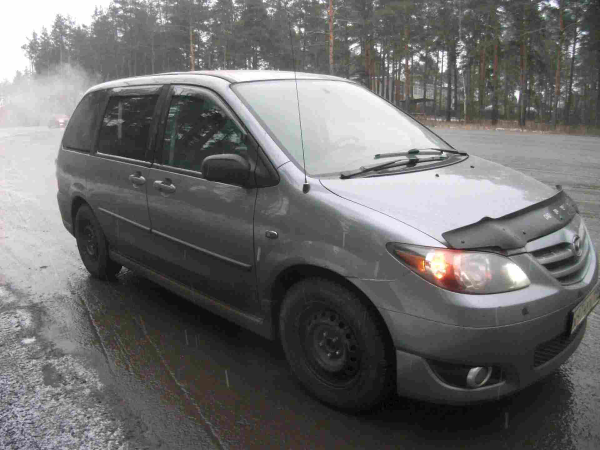 Мазда мпв 2.0 бензин. Мазда МПВ 7ми местный. Mazda MPV II 2004. Мазда MPV 7ми местная. Мазда МПВ 2004 3.0.