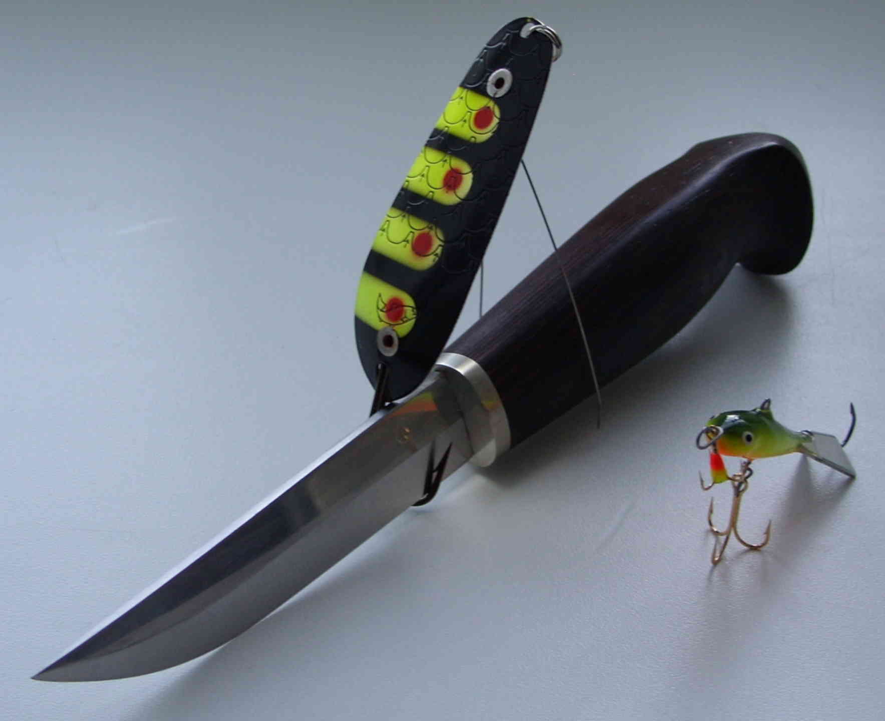 нож для рыбалки фото