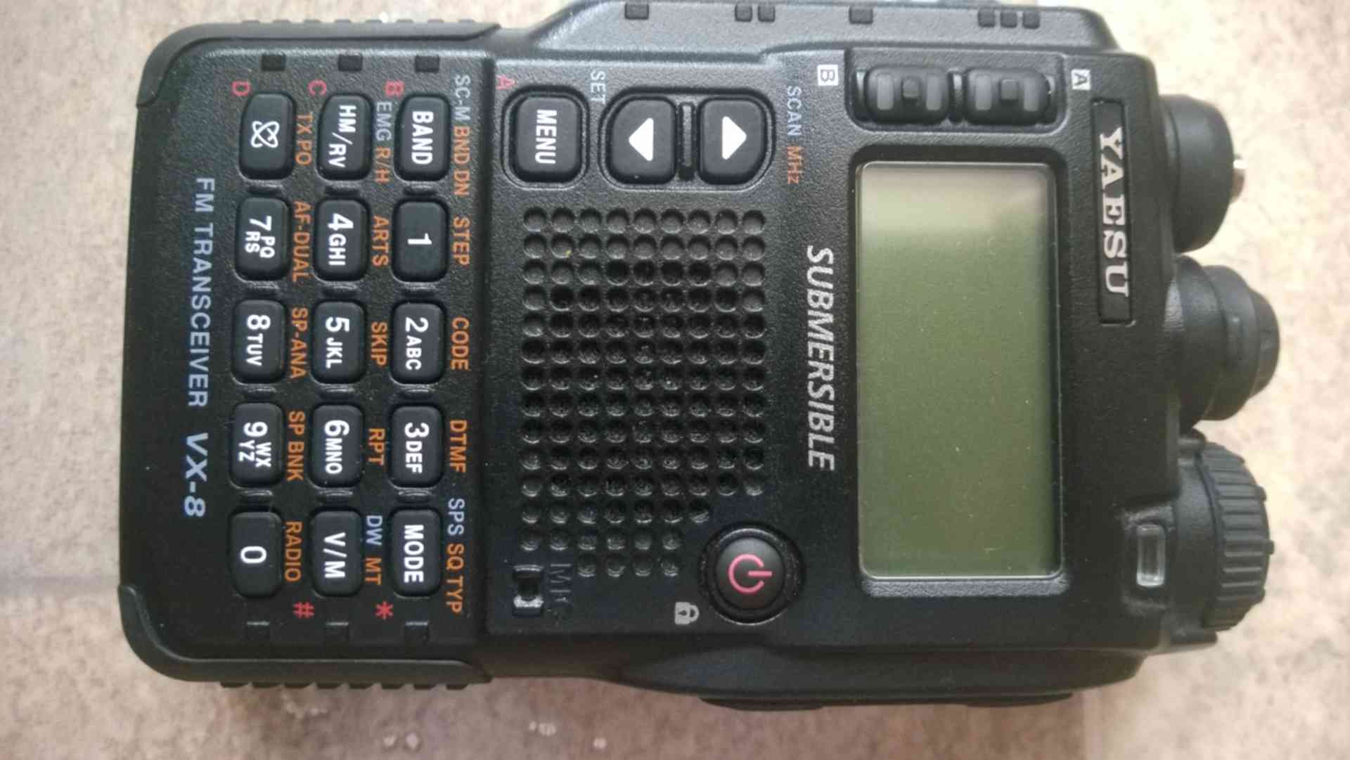 Vx 8 2. Радиостанция Yaesu VX-8dr. Рация Yaesu VX-8dr. Yaesu VX-8. Yaesu VX-8dr коробка.