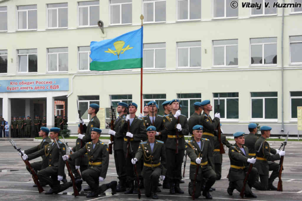 Рязанское десантное училище фото