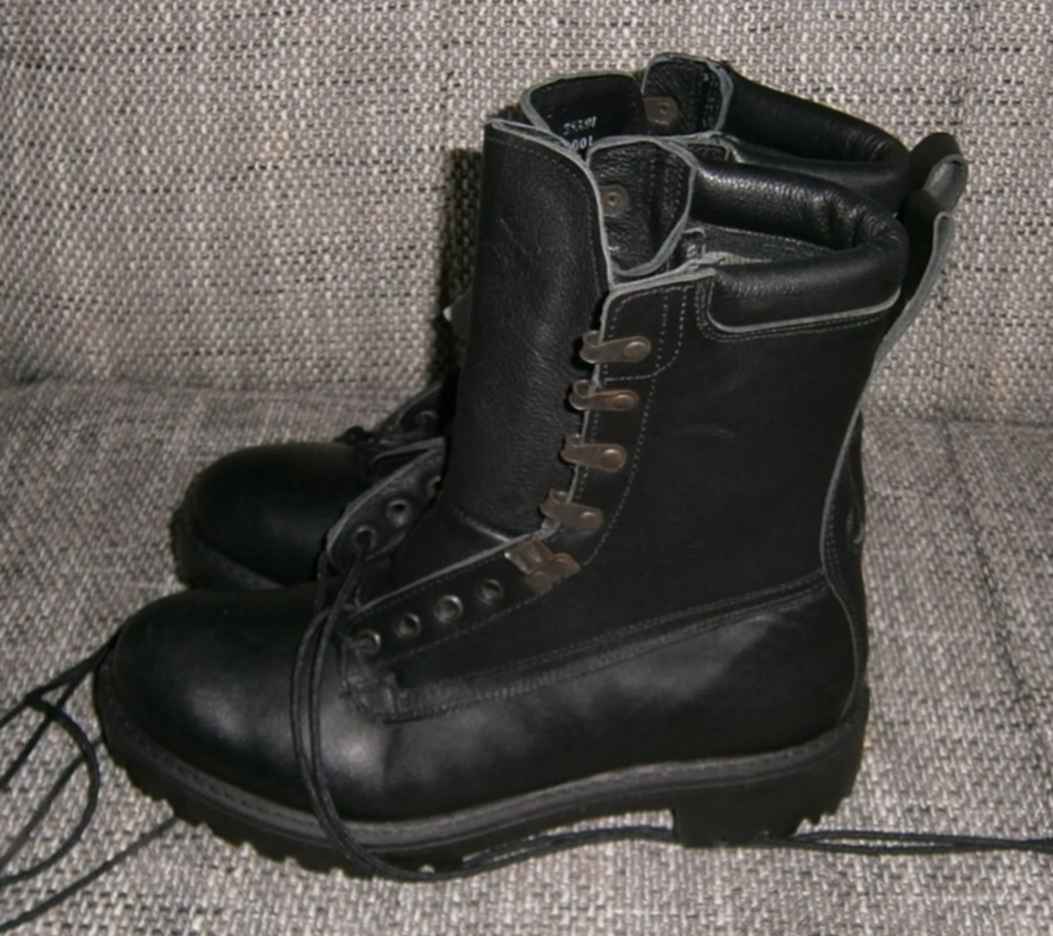 Берцев gore tex. Штурмовые берцы British Army Assault Boots. British Army Assault Gore-Tex Boots.. Берцы Великобритания Gore-Tex British Army. Британские берцы Gore Tex.