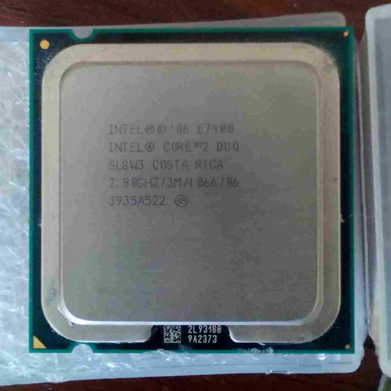 Коре 2 б. Коре 2 дуо е6800. Интел коре 2 дуо е7400. Разгоняем процессор Intel Core 2 Duo е7400. Е7400.