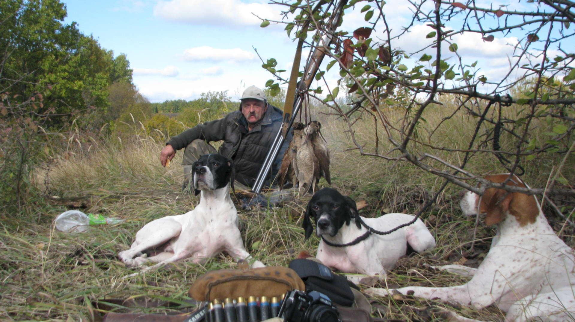 ружье для охоты с легавой. экомир жарковский район охотхозяйство. охотничьи угодья. охотничья зона 10. богородское охотхозяйство.
