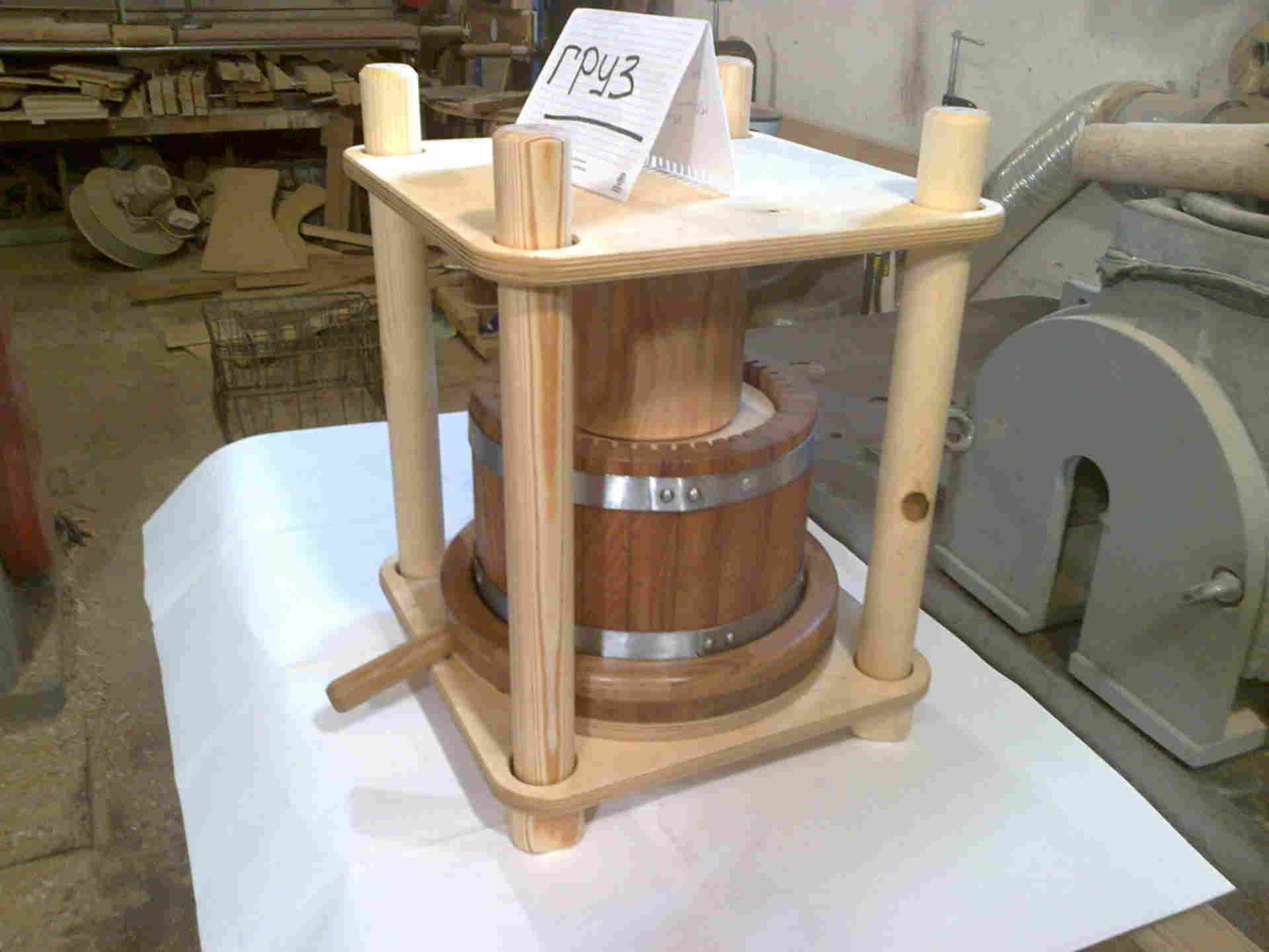 Пресс для сыра деревянный
