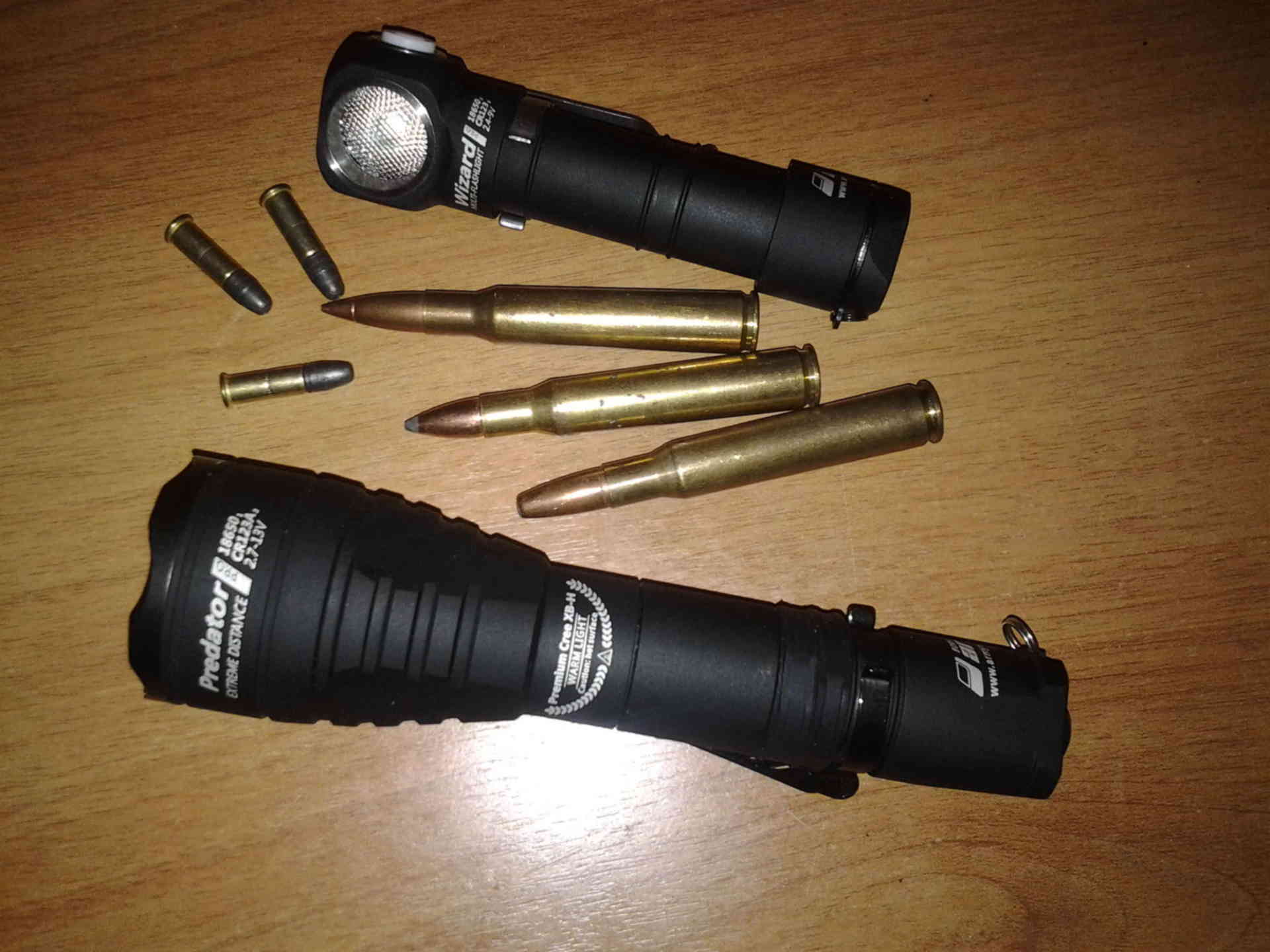 Фонарик визард. Zebralight h600fw MKIV. Zebralight h600fw. Армитек Визард чехол для фонаря. Armytek Wizard разборка.