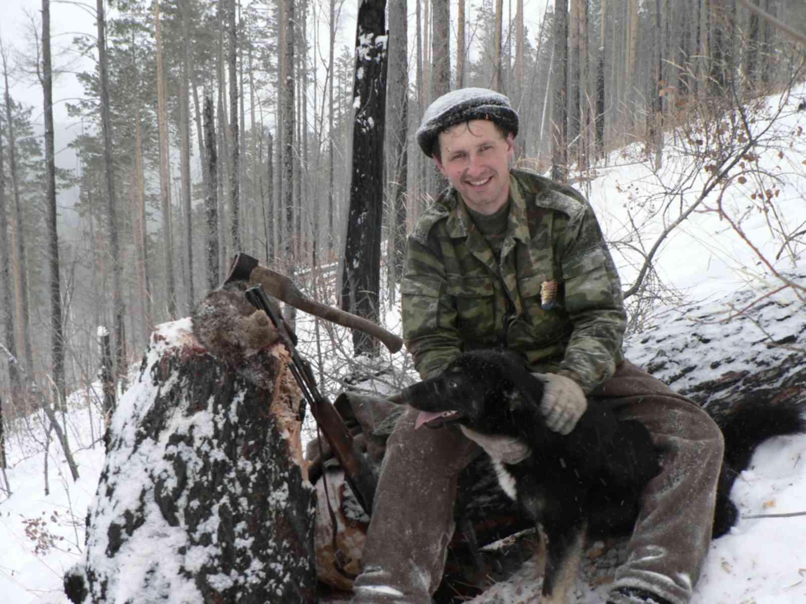 Тайга охота рассказ. Таежники Сибирские охотники. Охотники промысловики в тайге. Сибирский промысел в тайге охотники промысловики.