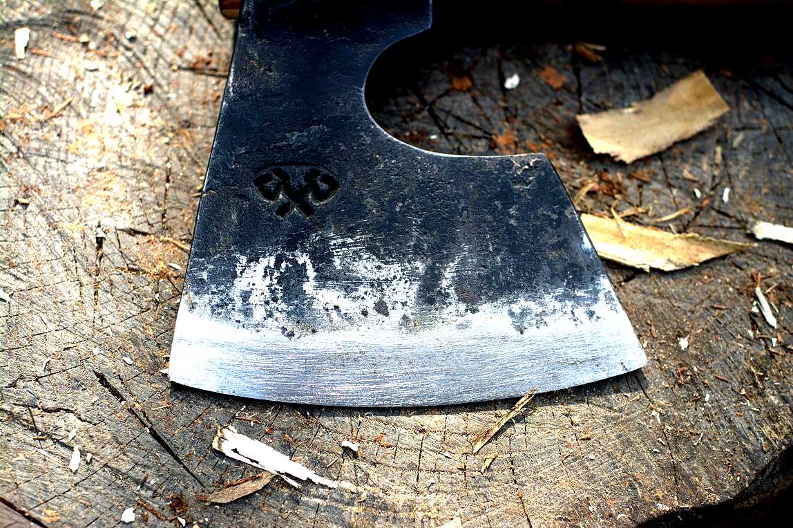 Без рук без топора. Загадка без рук без топоренка. Без топоренка загадка. Загадка со словом мороз. Произведения бианки о птицах.