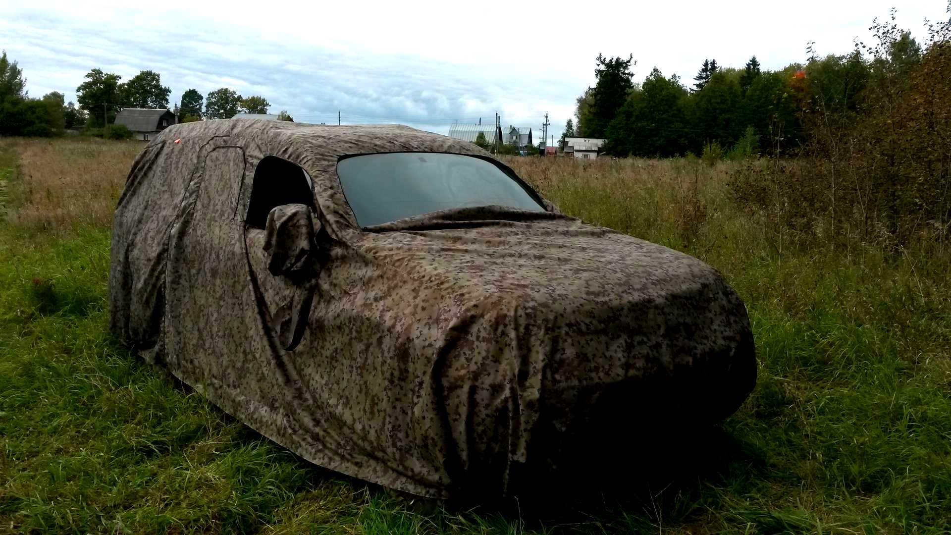 Замаскированный автомобиль