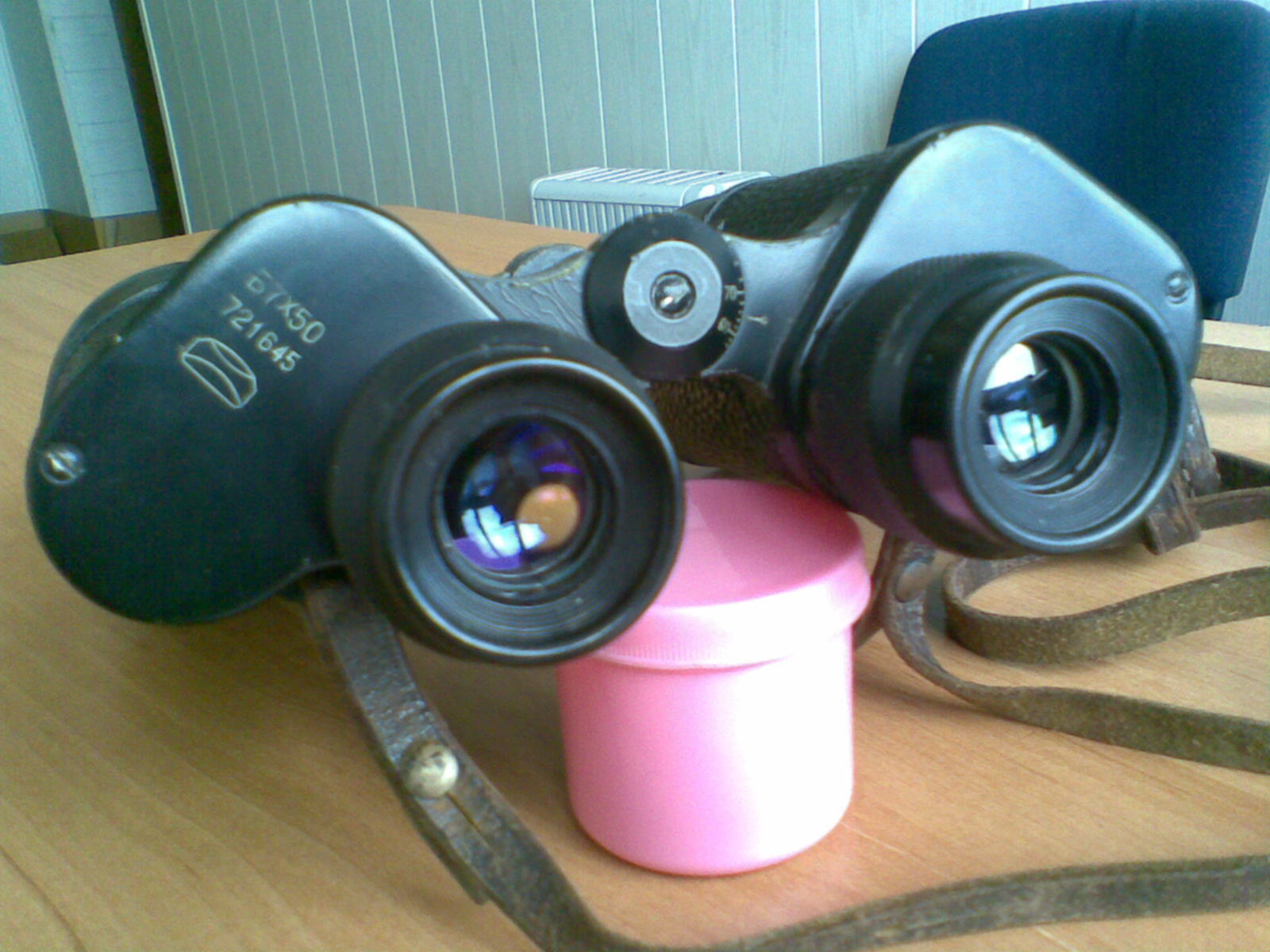 Бинокль minolta pocket 8x22 8. Кратность бинокля. Маркировка биноклей. Маркировка биноклей. Бинокль б8х30 армейский ттх.