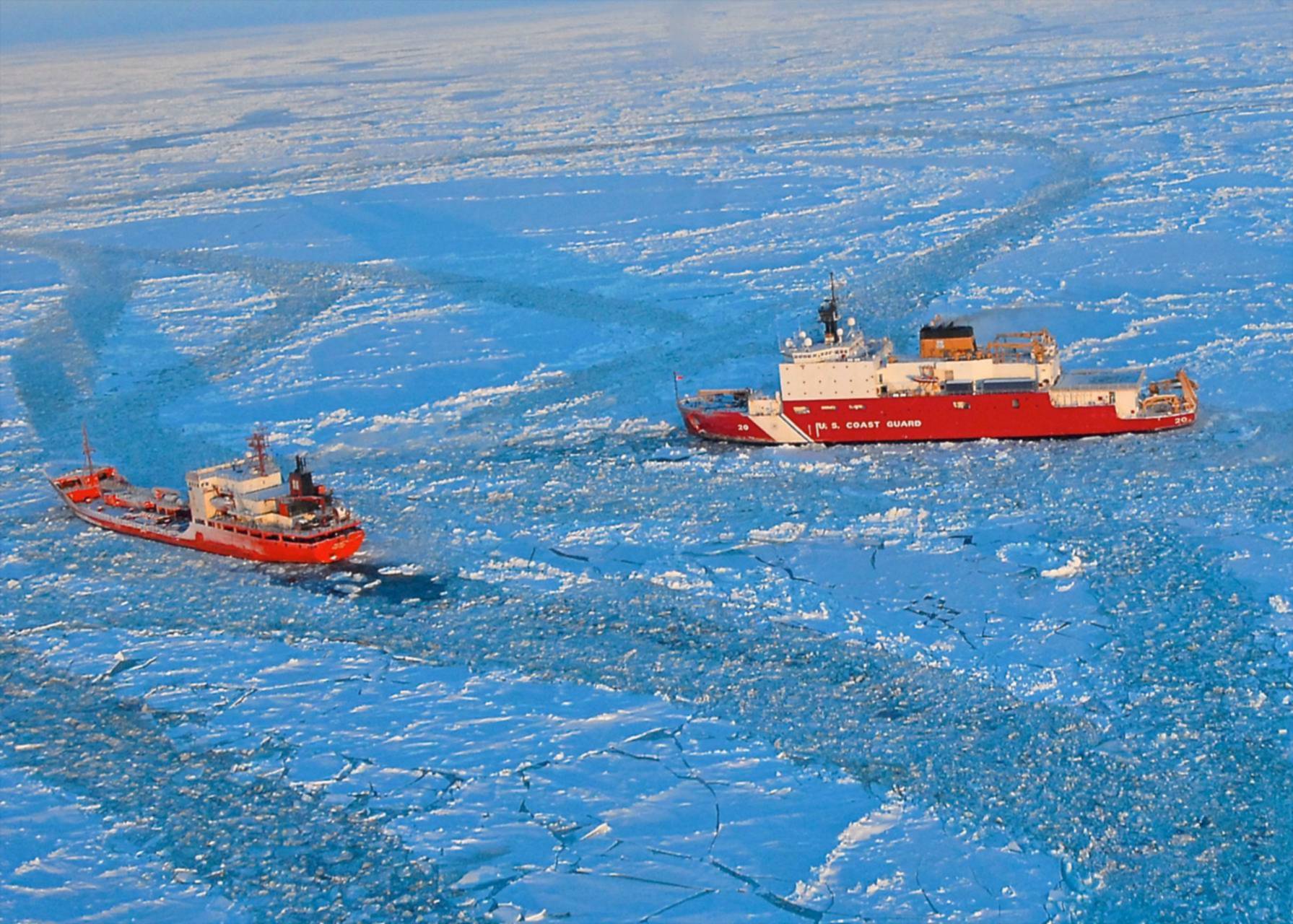 Russian Arctic Oil Transit Stalls as Ice Hazards Mount