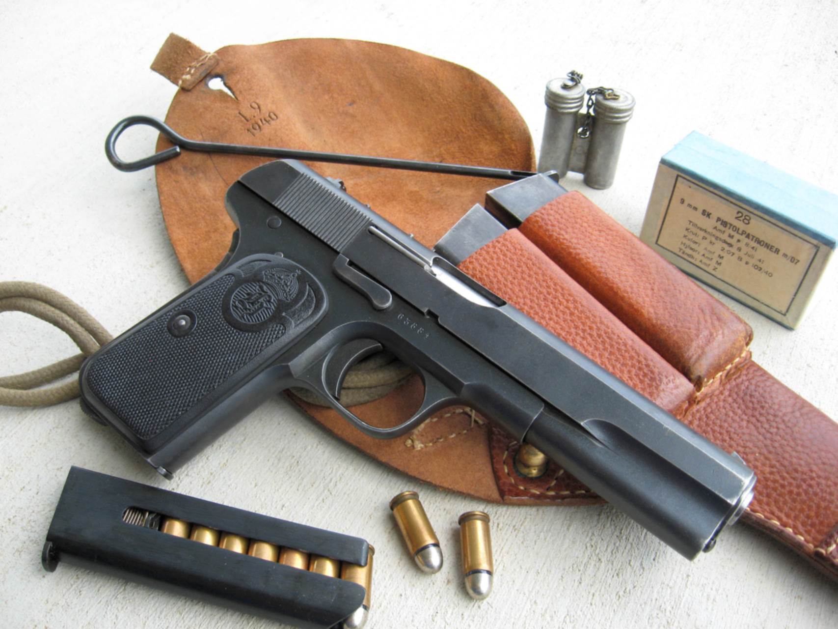 Пуля 9 мм. 9x19mm luger bullet case 3d model. 9х18 парабеллум. 9×19 мм парабеллум. 10mm auto пистолетные патроны.