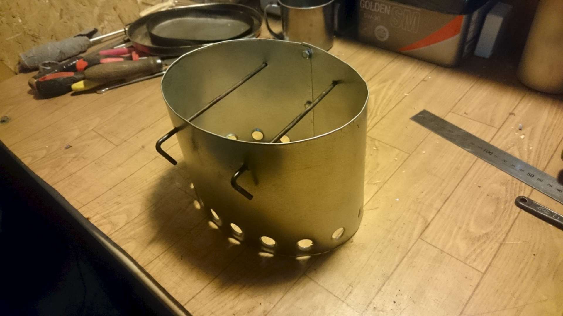 Печка-щепочница для палатки. Походная мини печь щепочница. Печка для зимней палатки ice cube 3. Как сделать титановую печь. Щепочница титан.