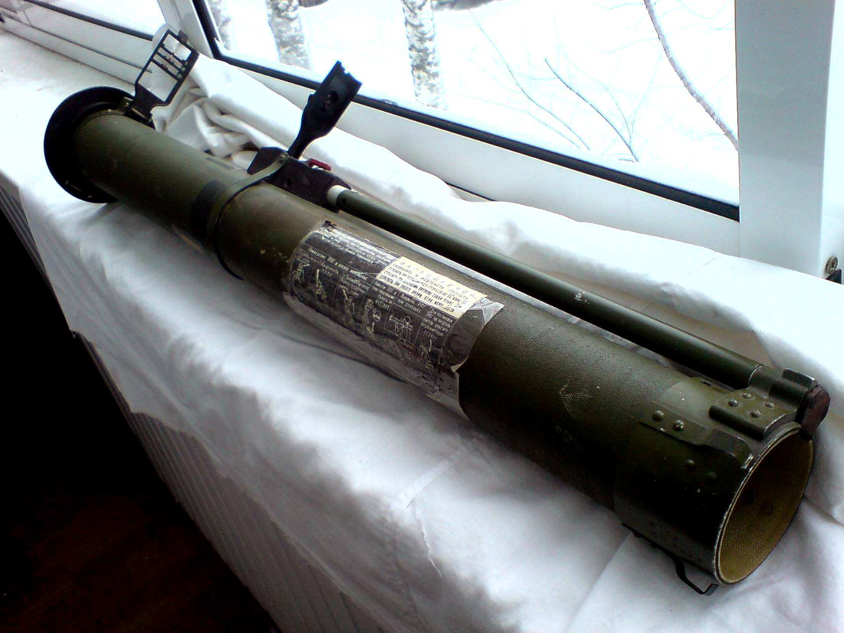 Тубус пластиковый Сонет, диаметр 10 см, длина 55-85 см, цвет чёрный, купить за 6