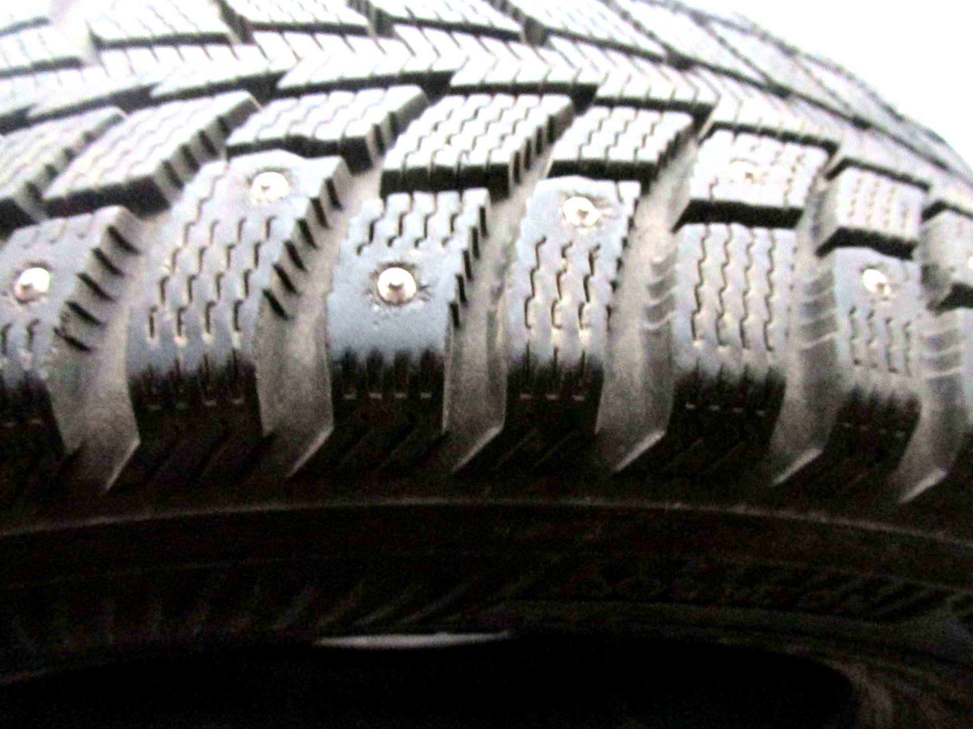 Купить шипованные шины спб. Зимняя шипованная резина Нордман. Нордман шины зимние шипованные 15. 185\65 Р15 шипованные шины Маршал. Зимняя резина 185/65/15 шипованная.