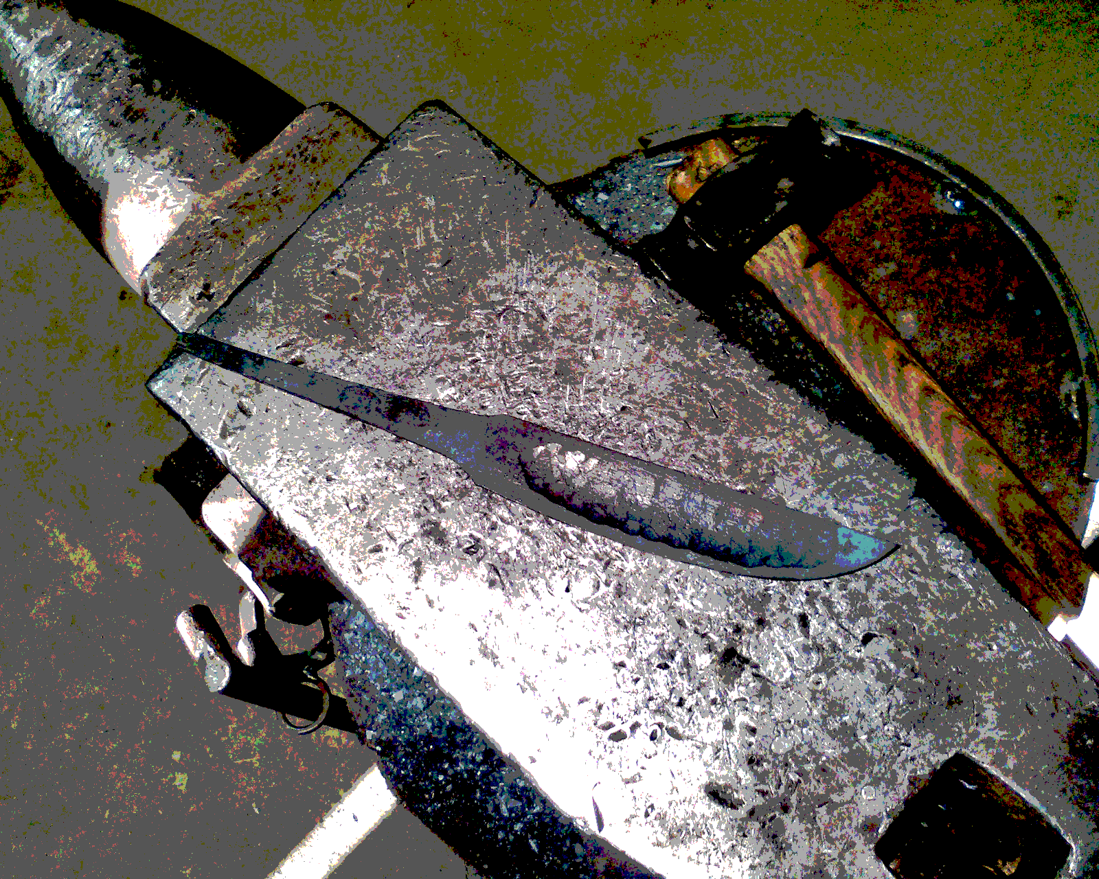 Якутские стал. Ковка клинка. Поковки для ножей. 95х18 сталь поковка клинок каленая. Кованый клинок ножа из АЛМАЗКИ.