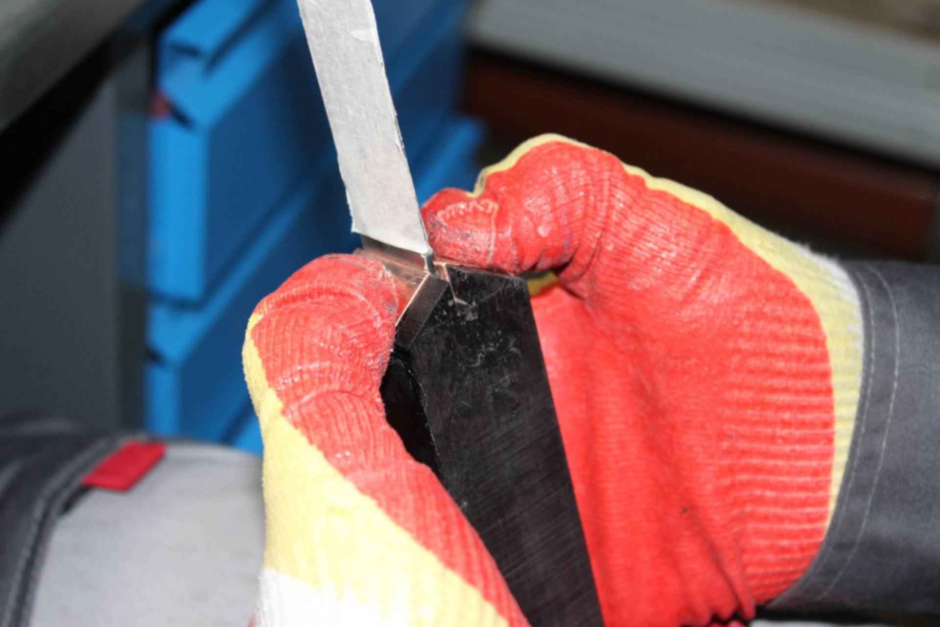 Изготовление уникального ножа из шины бензопилы: пошаговое руководство