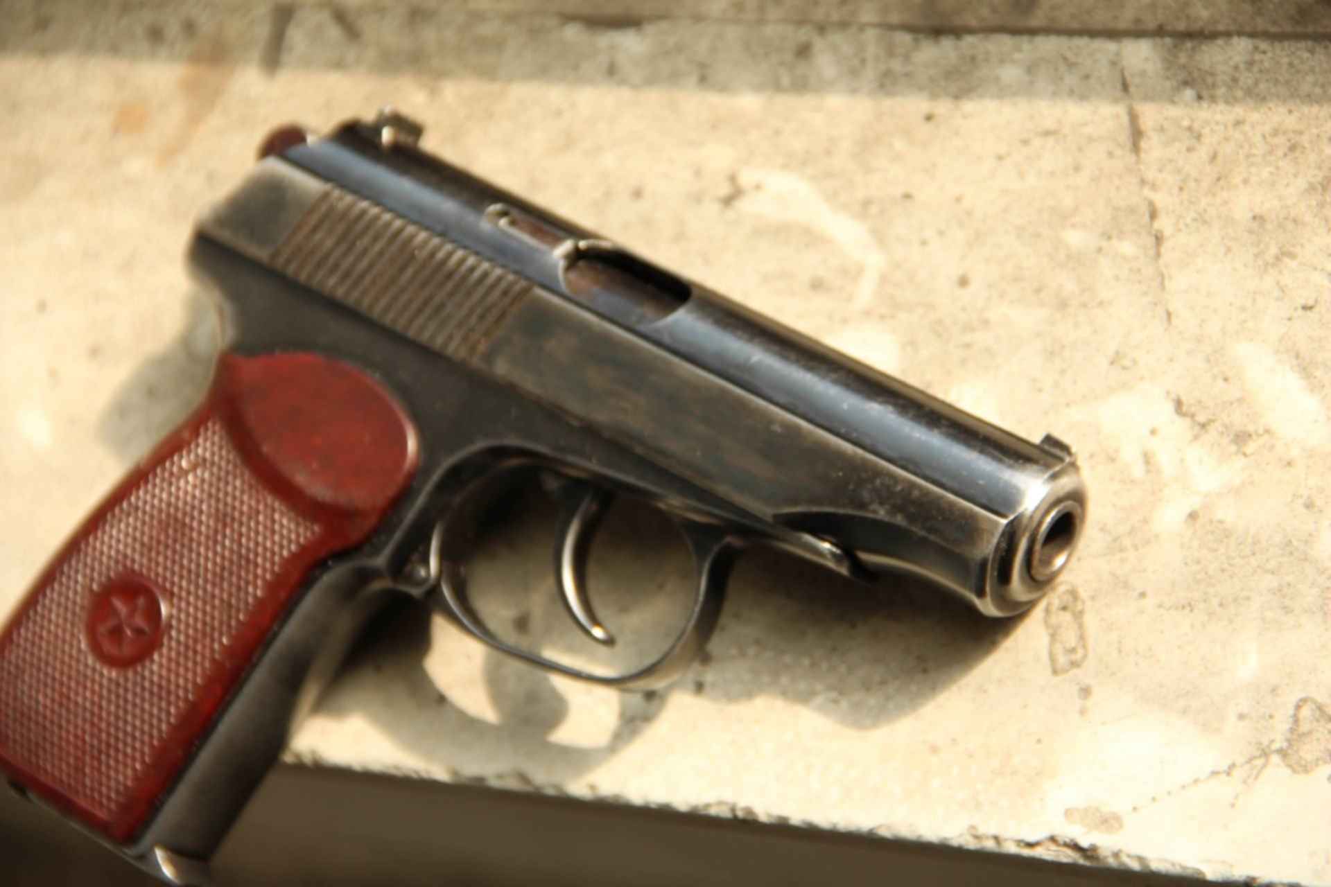 Патронник пистолета пм травмат. Памятка клиенту после перманентного макияжа бровей. Рекомендации после перманента бровей. Зеркальное воронение пм. Пм 1994 года.