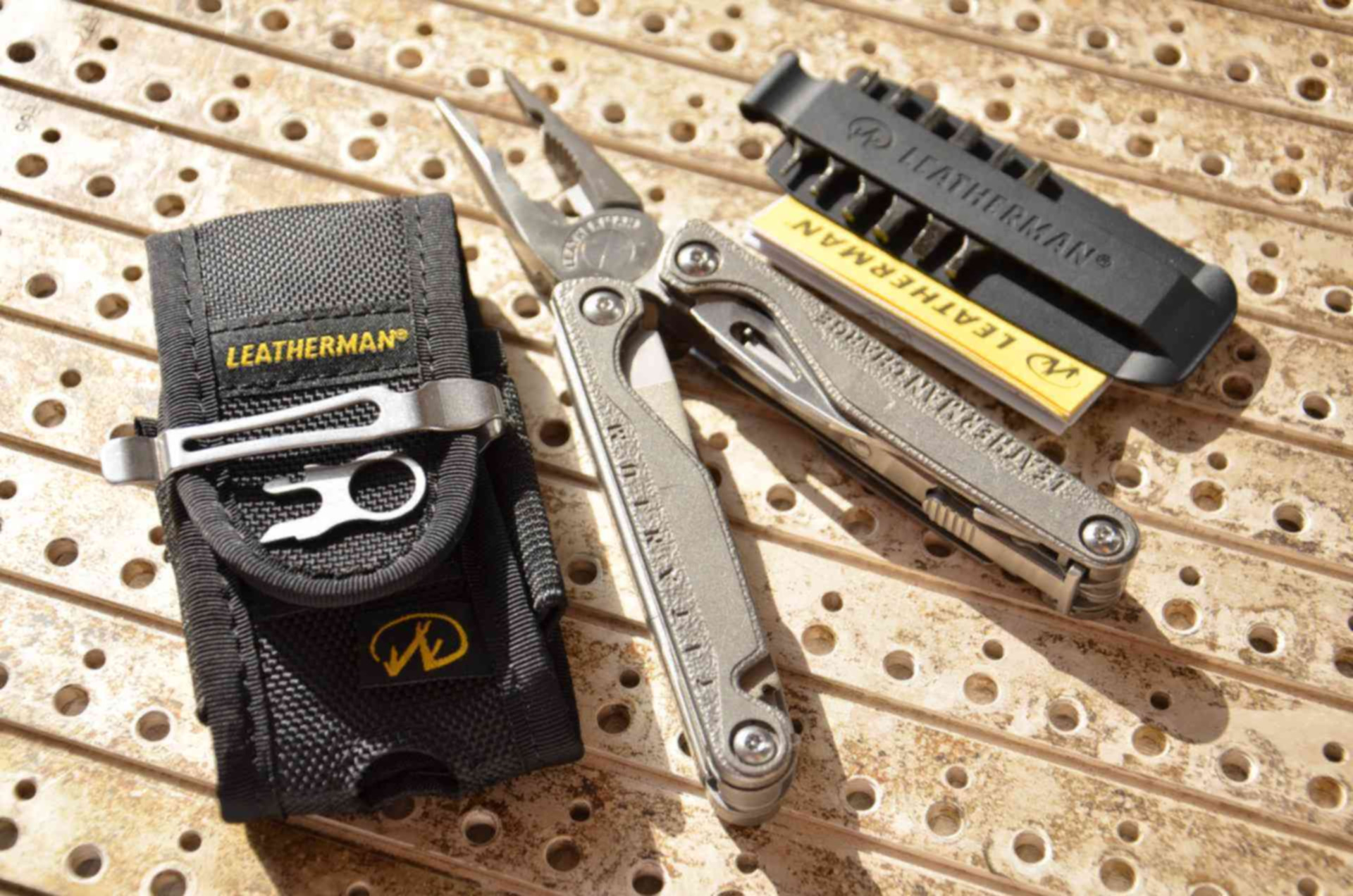 Leatherman charge