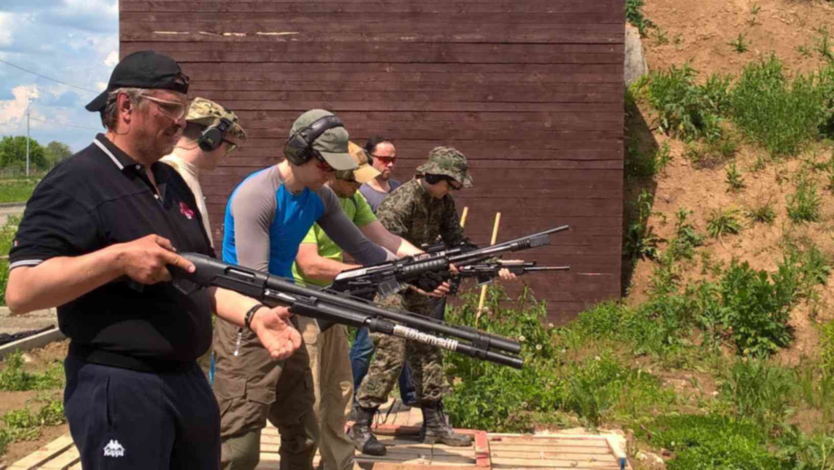 Стрелковая команда киров дповская. Полигон стрельбище. 228 стрелковый отряд. Стрельба логотип. Макет винтовки для тренировок.