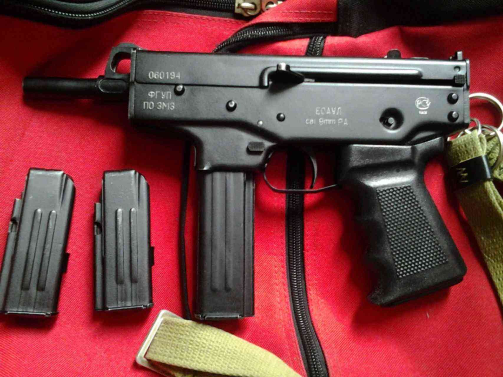 Есаул пдт-9т википедия. Мм 9т. М9т 9мм. Травматический кедр есаул 9мм. Пм м9т.