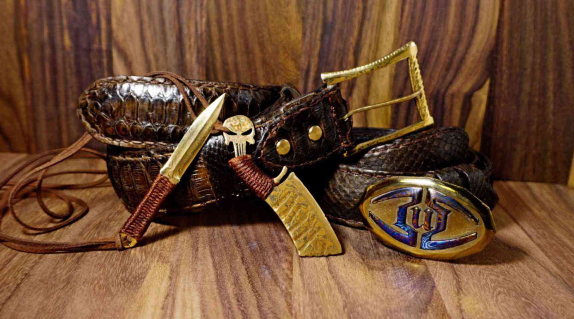 пряжка для ремня руны. кастомная пряжка для ремня. кастомные ремни для часов. кастомная пряжка для ремня. ремешок для часов из кожи питона.