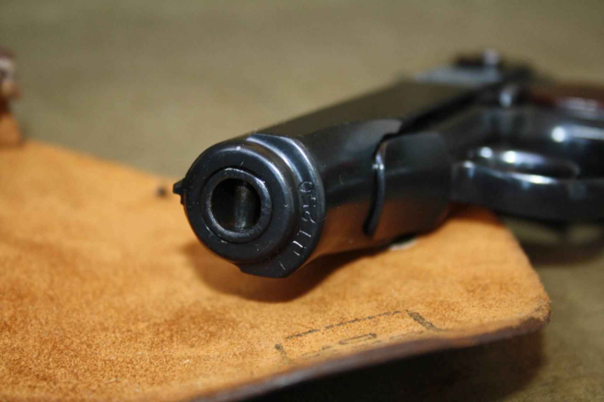 Переделанные охолощенные пистолеты. Мр 654 переделка в сигнальный. Переделка охолощенного оружия. Мр 654 переделка в боевой. Переделанные охолощенные пистолеты.