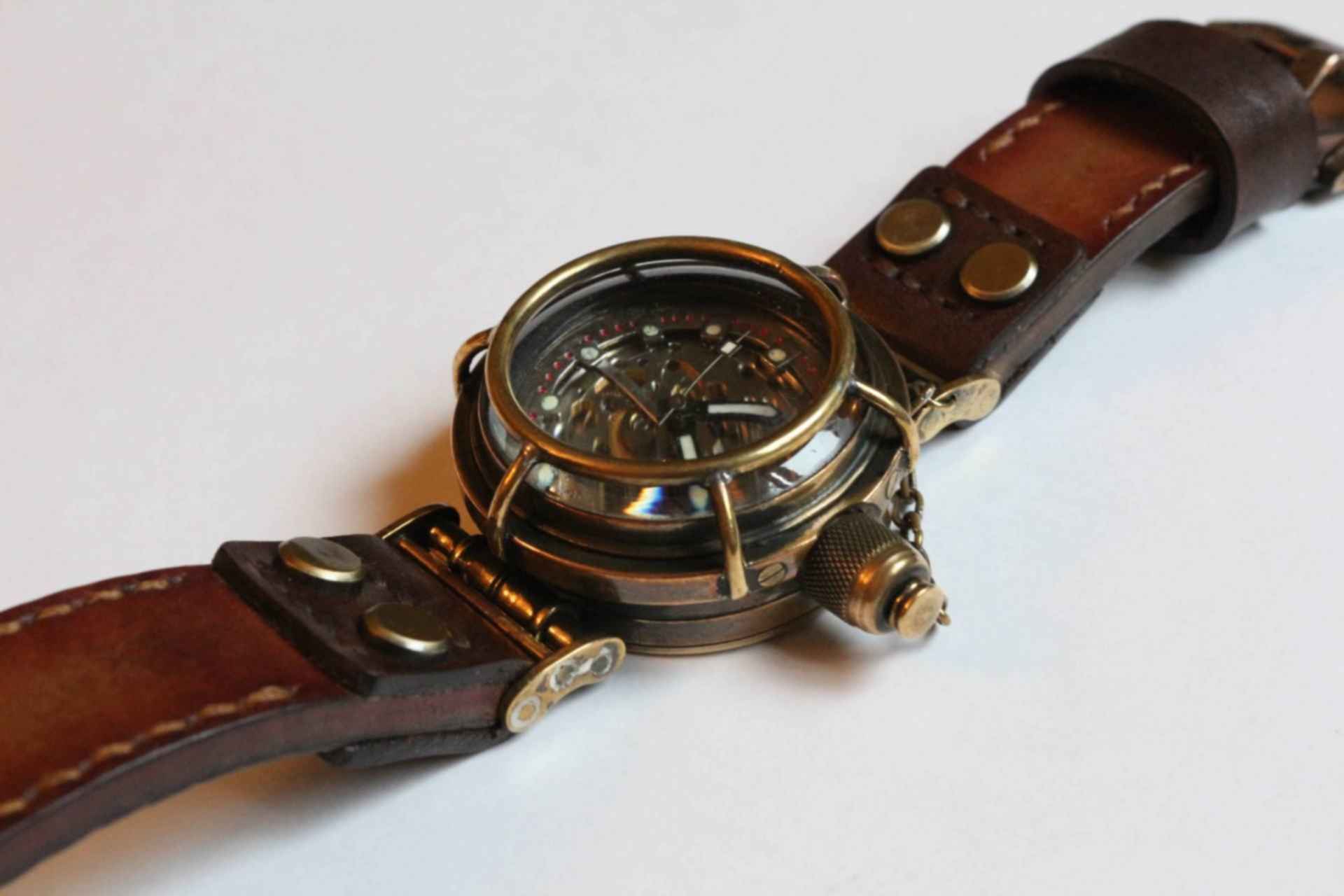 Купит наручные часы б у. АРТМЕХ часовой ремешок. Кожаный браслет для часов. Необычные ремешки для часов. Кастомные ремешки для часов.