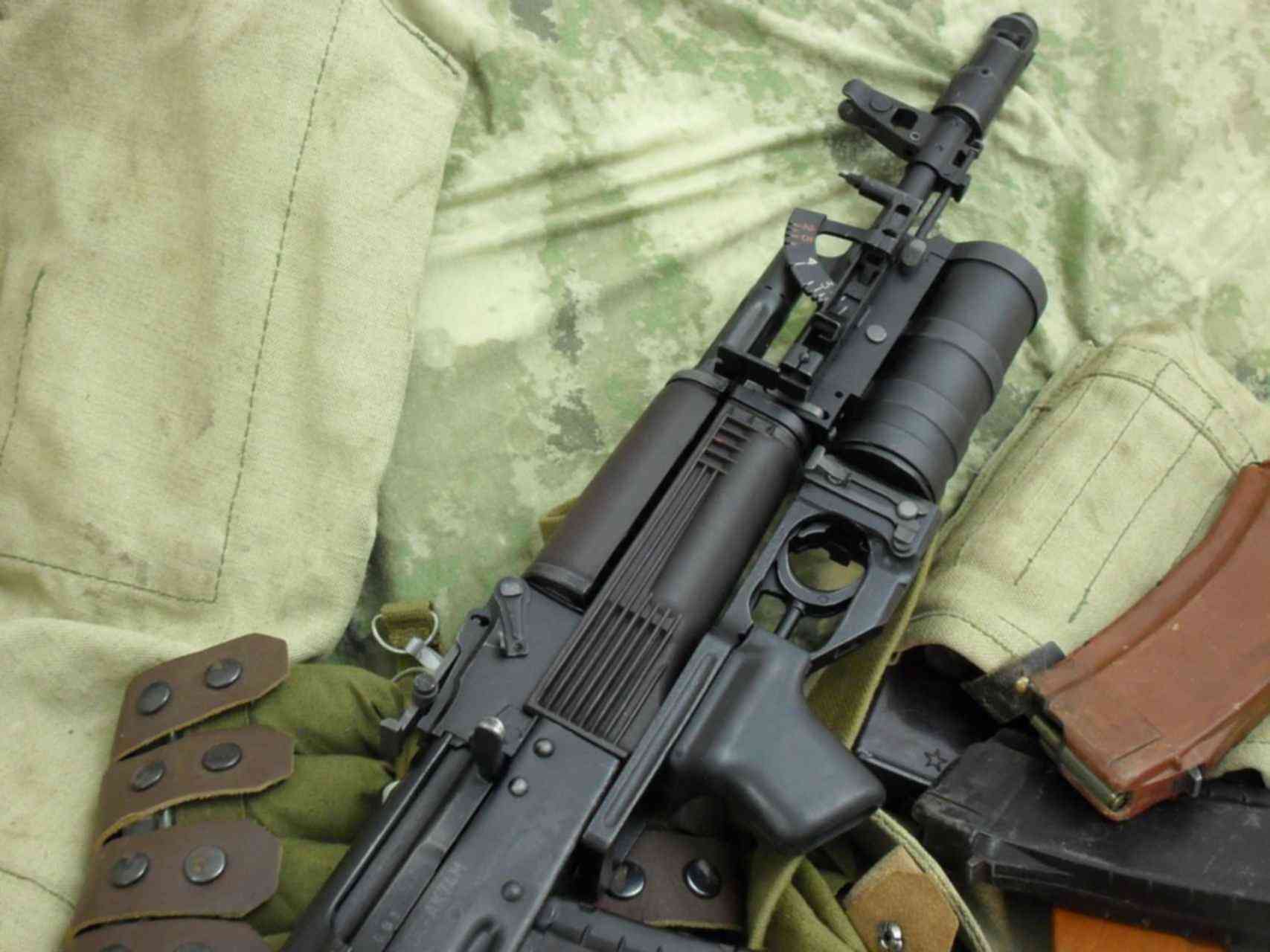 акм 74 с подствольным гранатометом гп-25. подствольный гранатомет ак. калибр гп 25. гп-25 подствольный гранатомёт. подствольник гп 30.