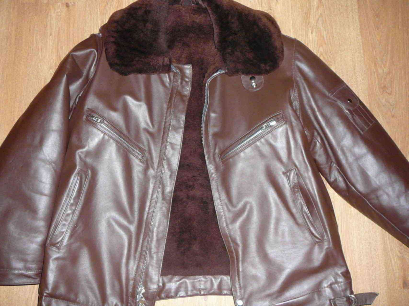 Авито куртка мужская бу купить. Техноавиа кожаные куртки. Куртка летная Техноавиа. Техноавиа куртка кожаная пилот. Кожаная куртка ВВС.