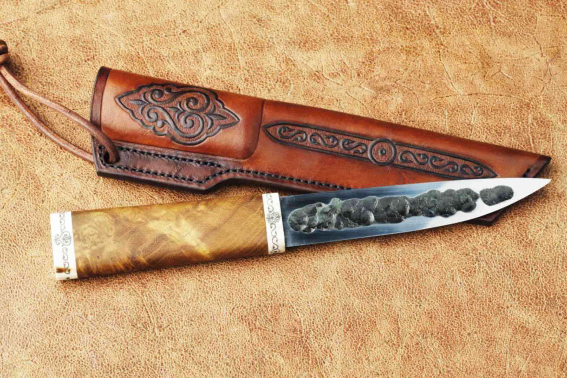 Якутский охотничий нож