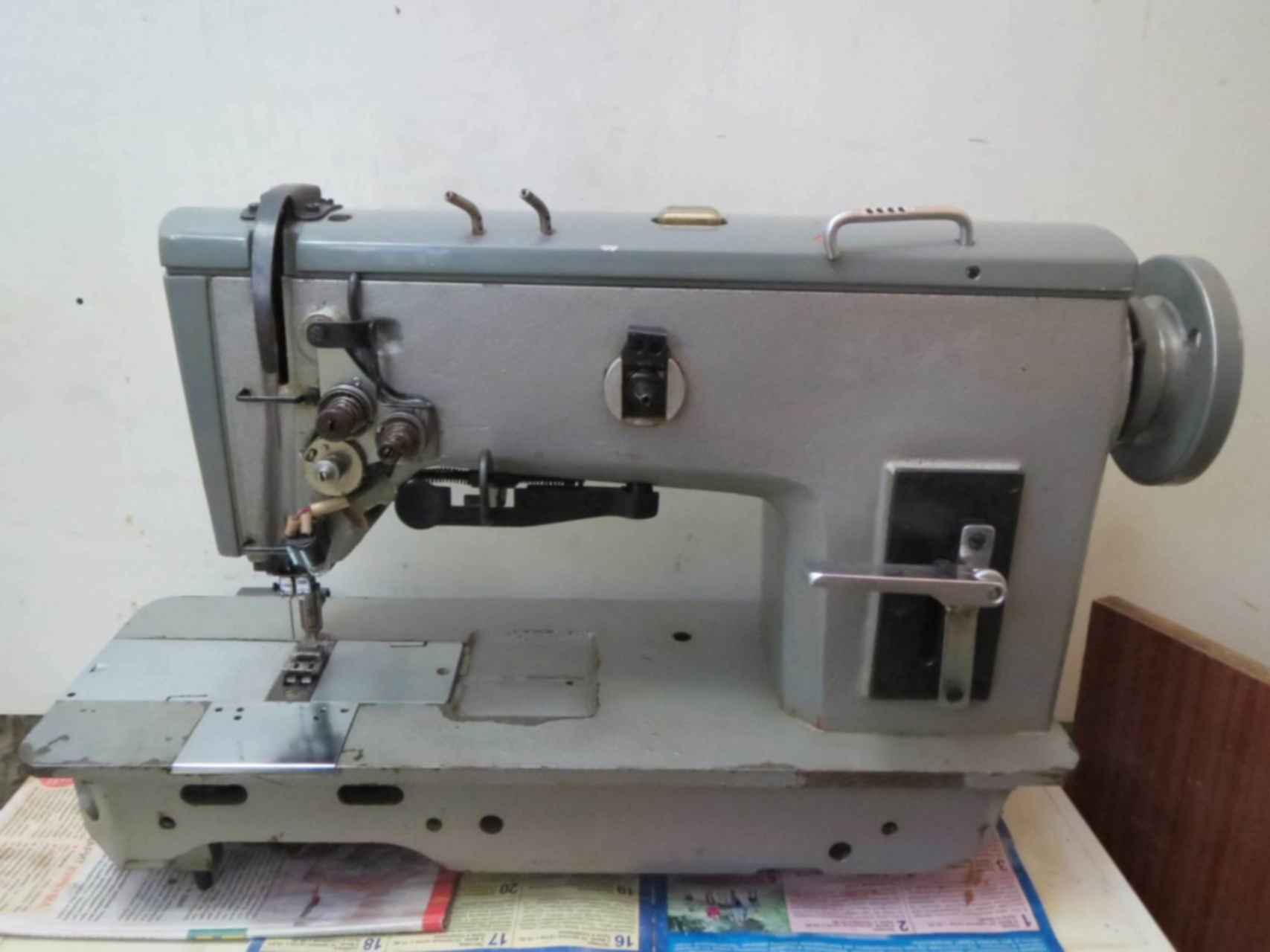 Продам швейную машинку б у. Промышленная швейная машина ПМЗ 22. Промышленная швейная машина ПМЗ 330. ПМЗ 2823. Промышленные Швейные машины ПМЗ.