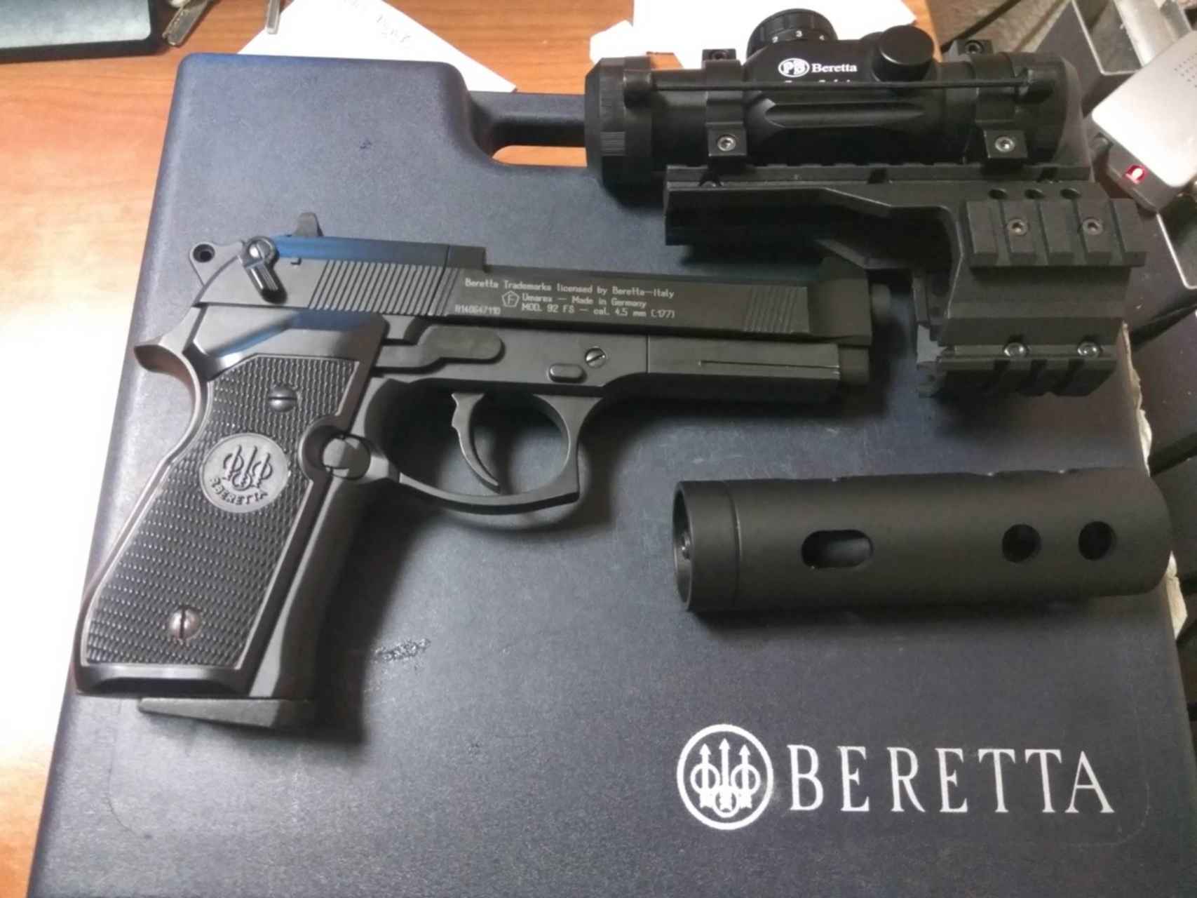 Umarex beretta m92. Beretta 92 FS пневматика. Umarex Beretta 92fs. Умарекс Беретта 92 ФС.