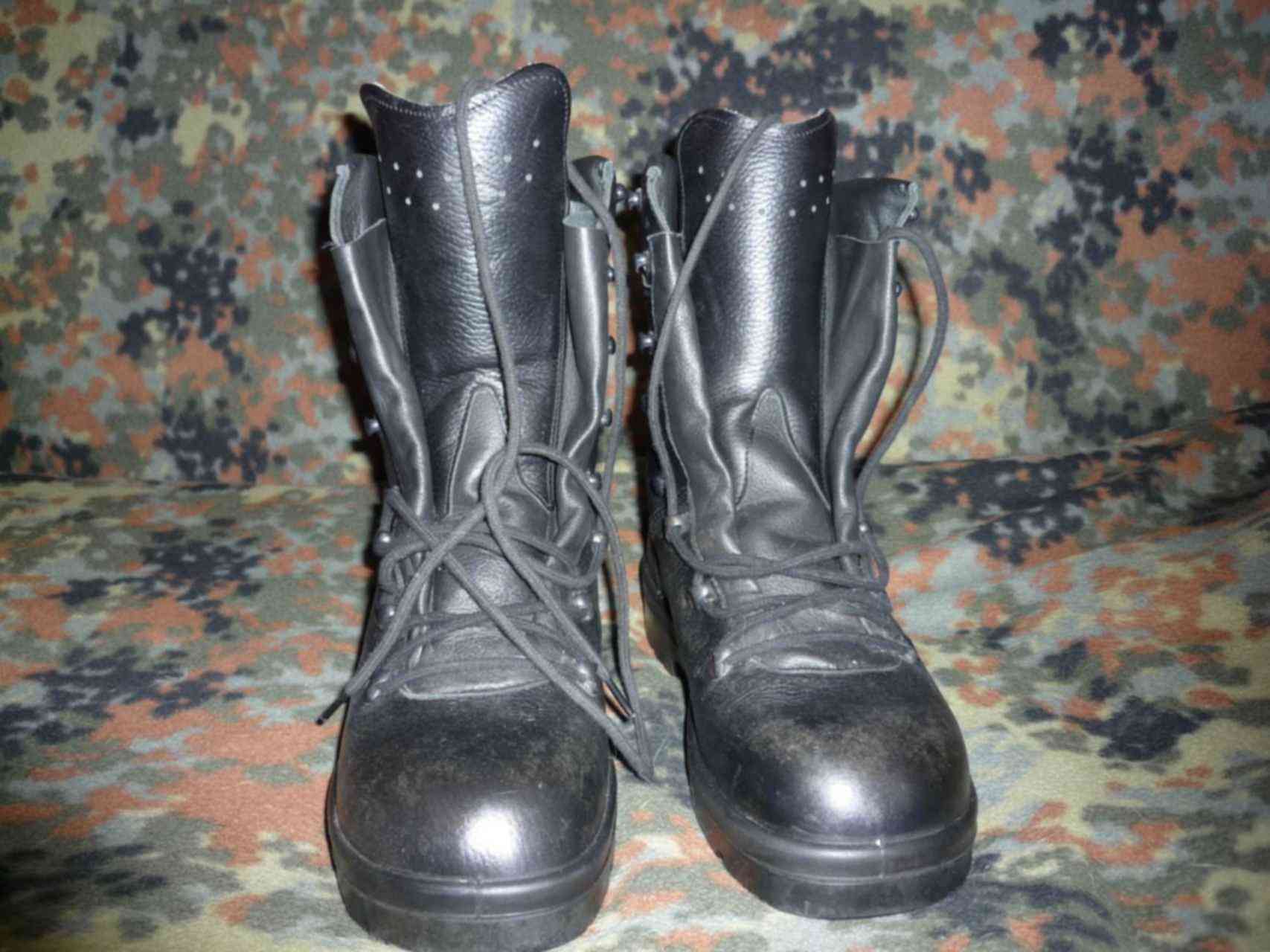 Продаем берцы. Берцы бундесвер кампфштифель 2005. берцы bw kampfstiefel 2007. берцы бундесвер размер 280 на 106.