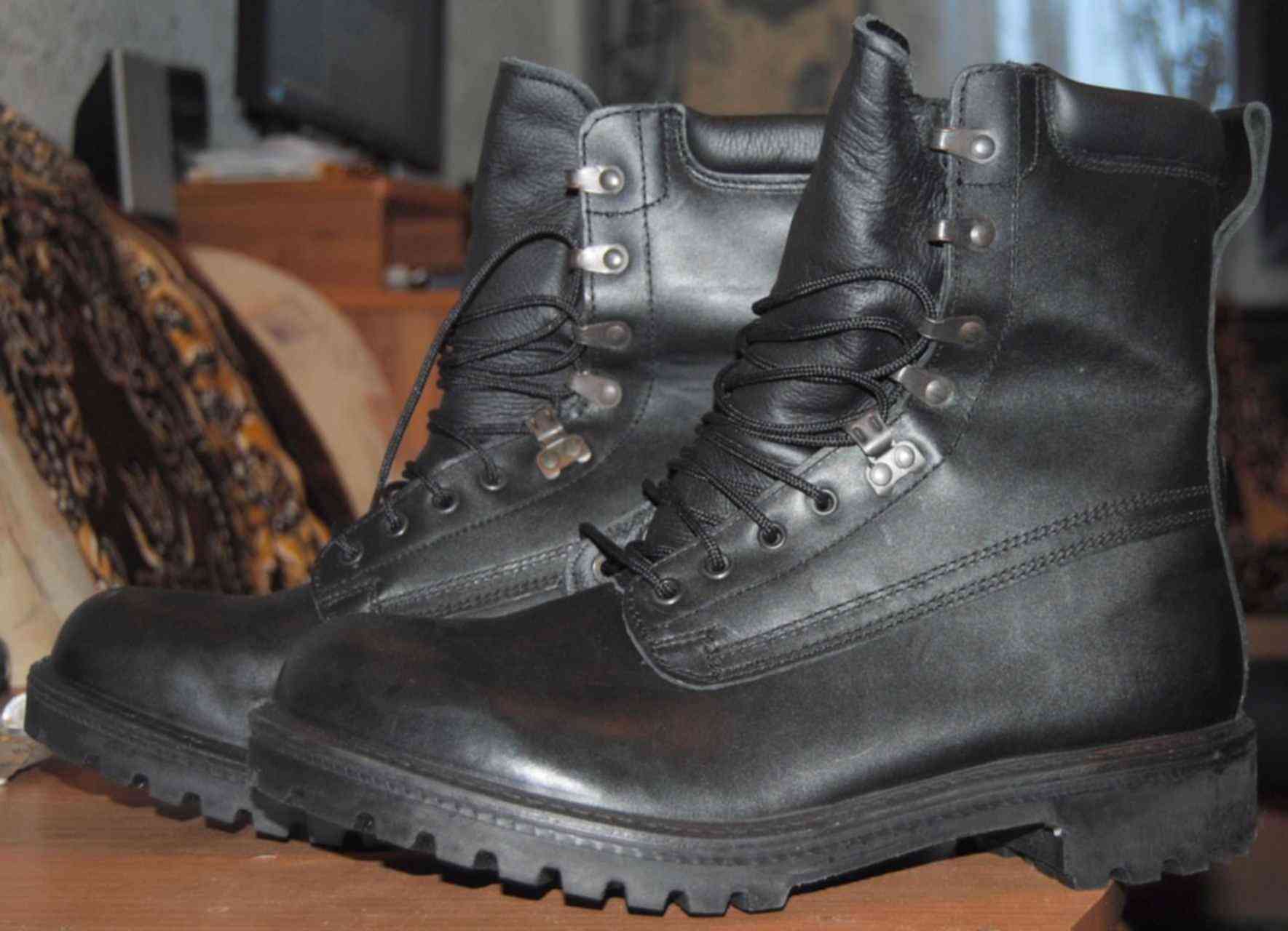 продам ботинки. Wolverine обувь. ботинки haix. British army assault boots 95. Red wing тактические ботинки.