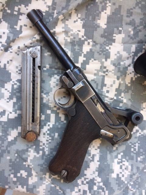 Люгер сталкер. Platinum Luger p08 Box. Подсумок Luger p08. Коллиматорный прицел на Luger p08. Luger p08 охотничий.
