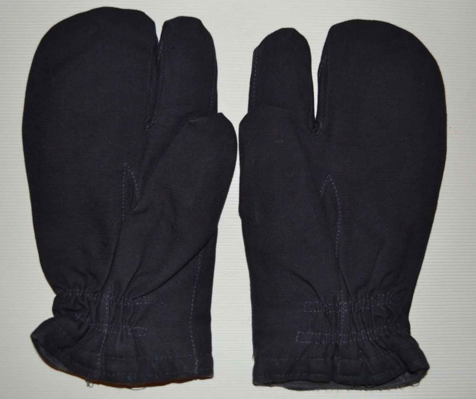 Jahtijakt inari зимние рукавицы. Рукавицы трехпалые (с утеплителем) брезент пожарные. Рукавицы трехпалые овчина мех. Рукавицы утепленные натуральный мех. Рукавицы трехпалые армейские овчинные.