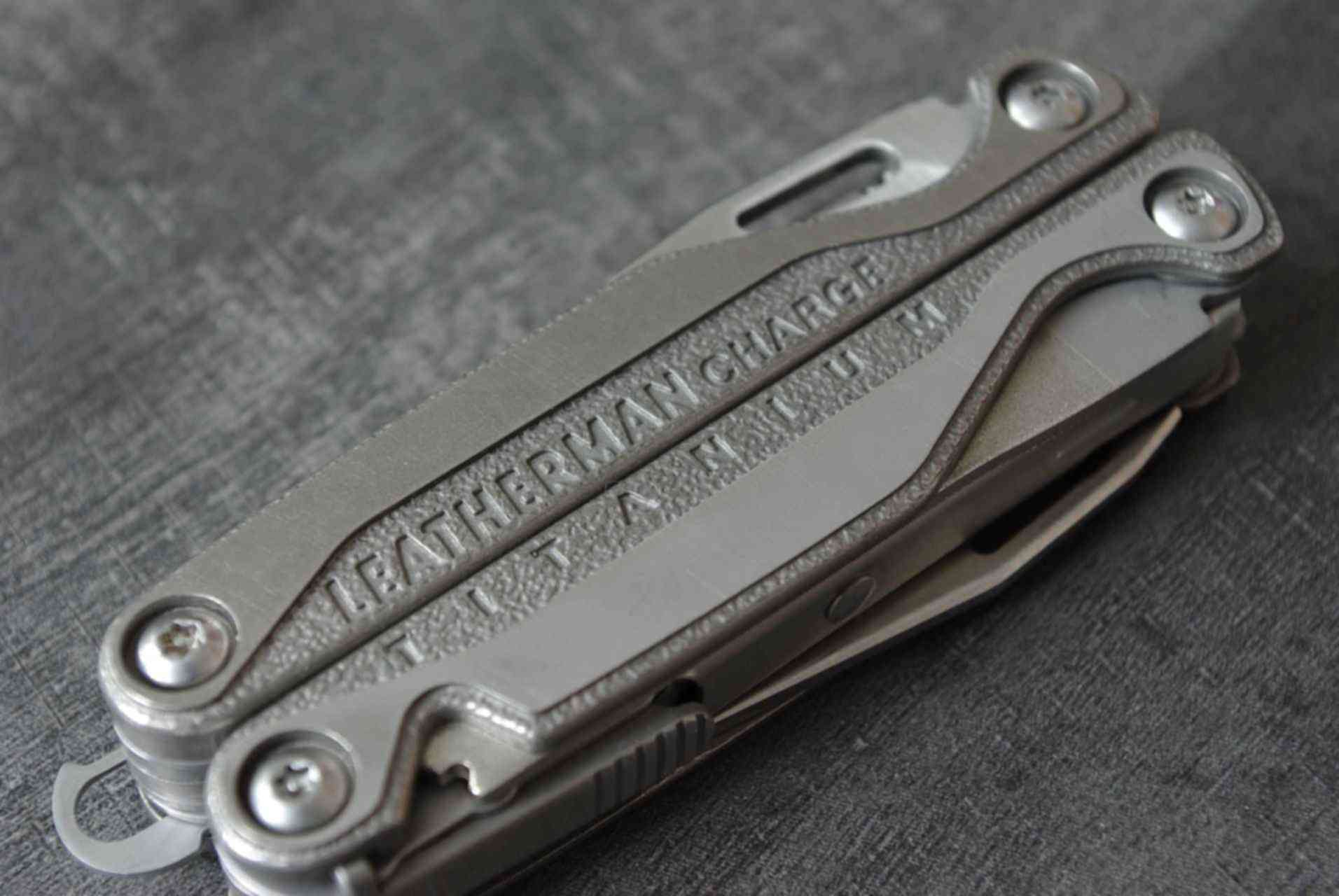 Leatherman charge