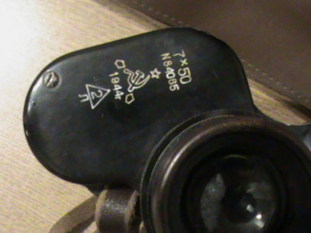 Бинокль levenhuk sherman pro 10х52. Маркировка биноклей. Бинокль б7х35 ттх. Обозначения на бинокле. Бинокль для охоты.